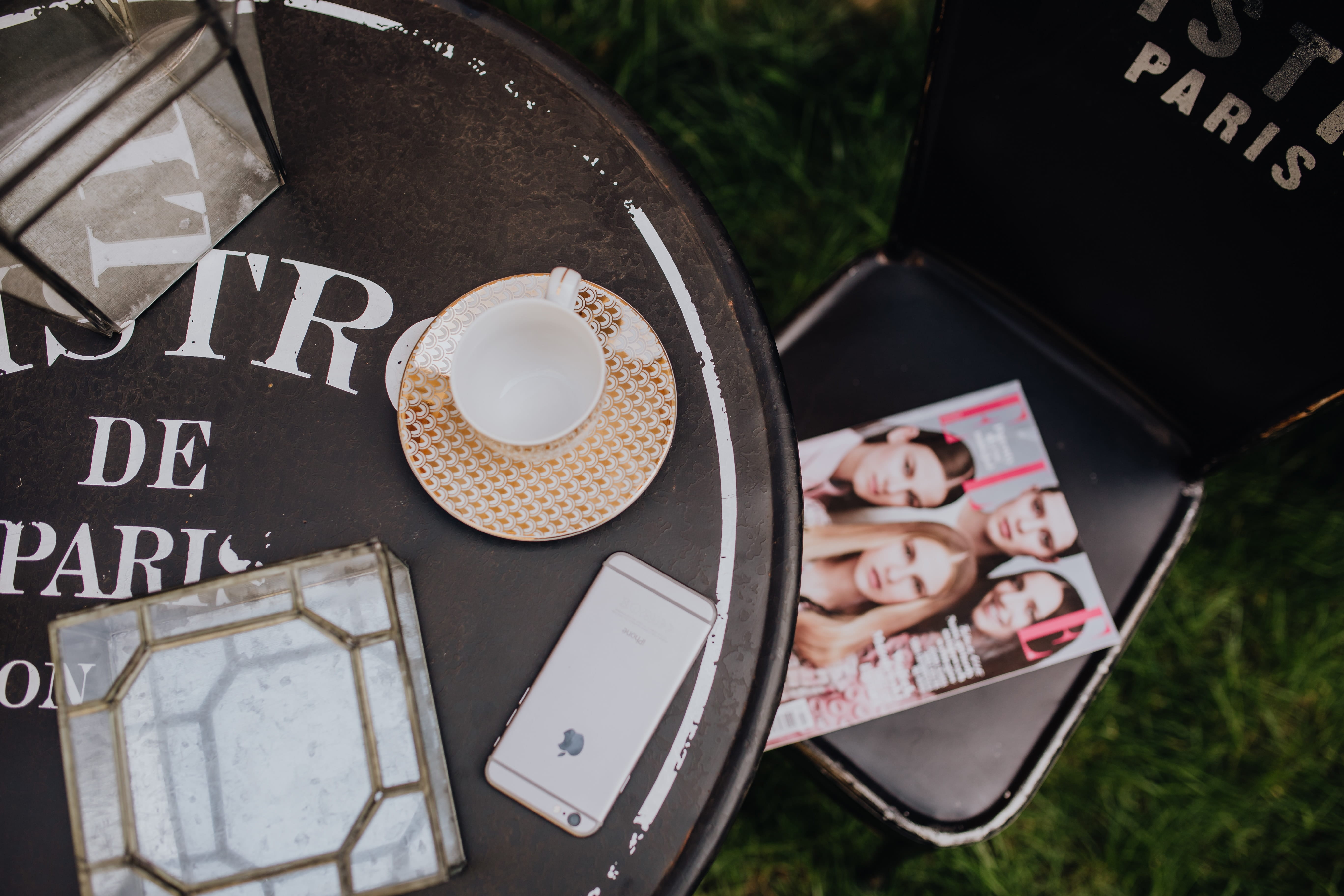 female likeness, wireless technology, chair, text, decorations, outdoors, coffee, 5K, paris, bistro, cafe, plant, no people, nature, western script, table, HD Wallpaper