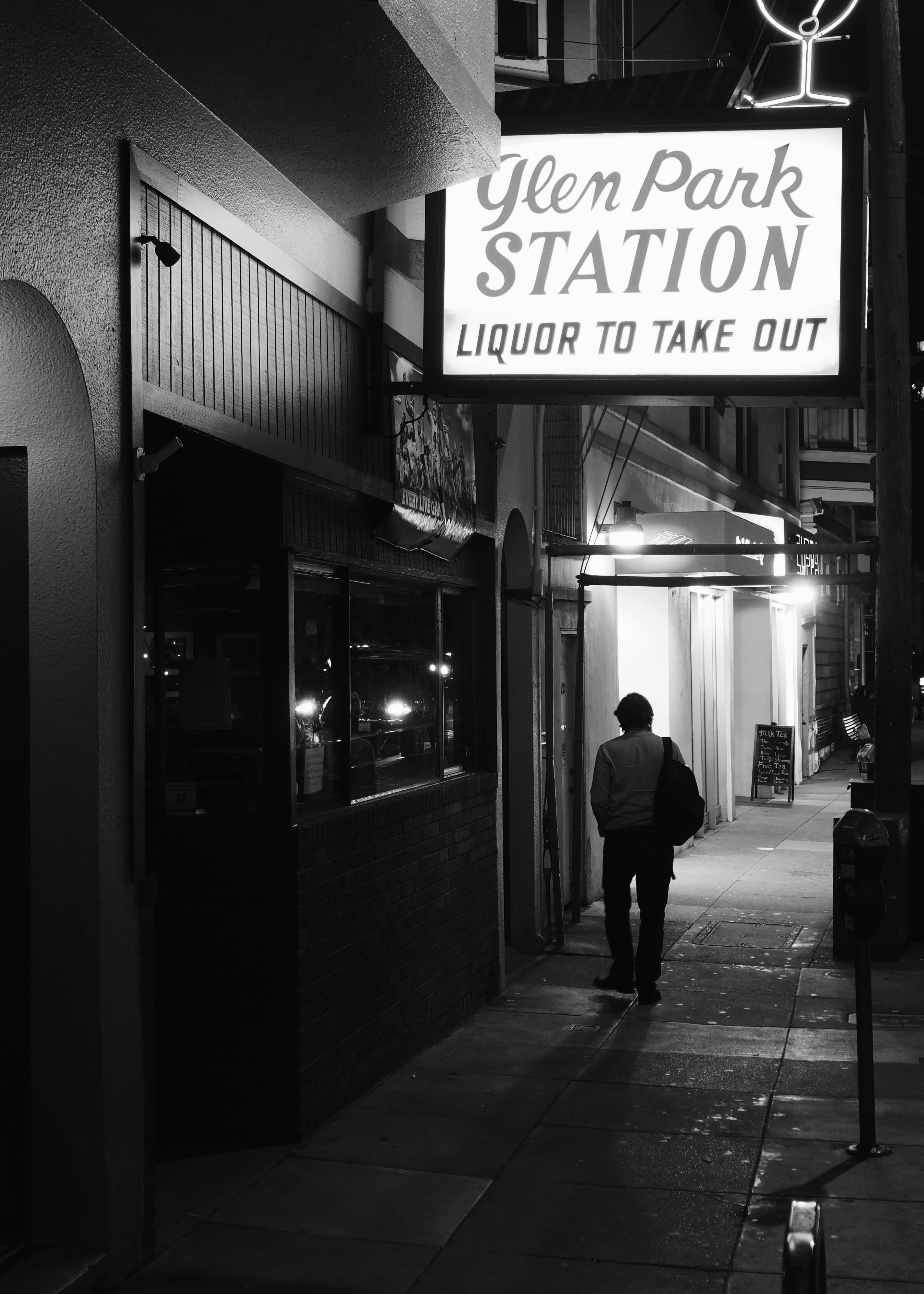 communication, full length, architecture, united states, 4K, western script, street, illuminated, outdoors, footpath, direction, storefront, text, one person, Phone HD Wallpaper