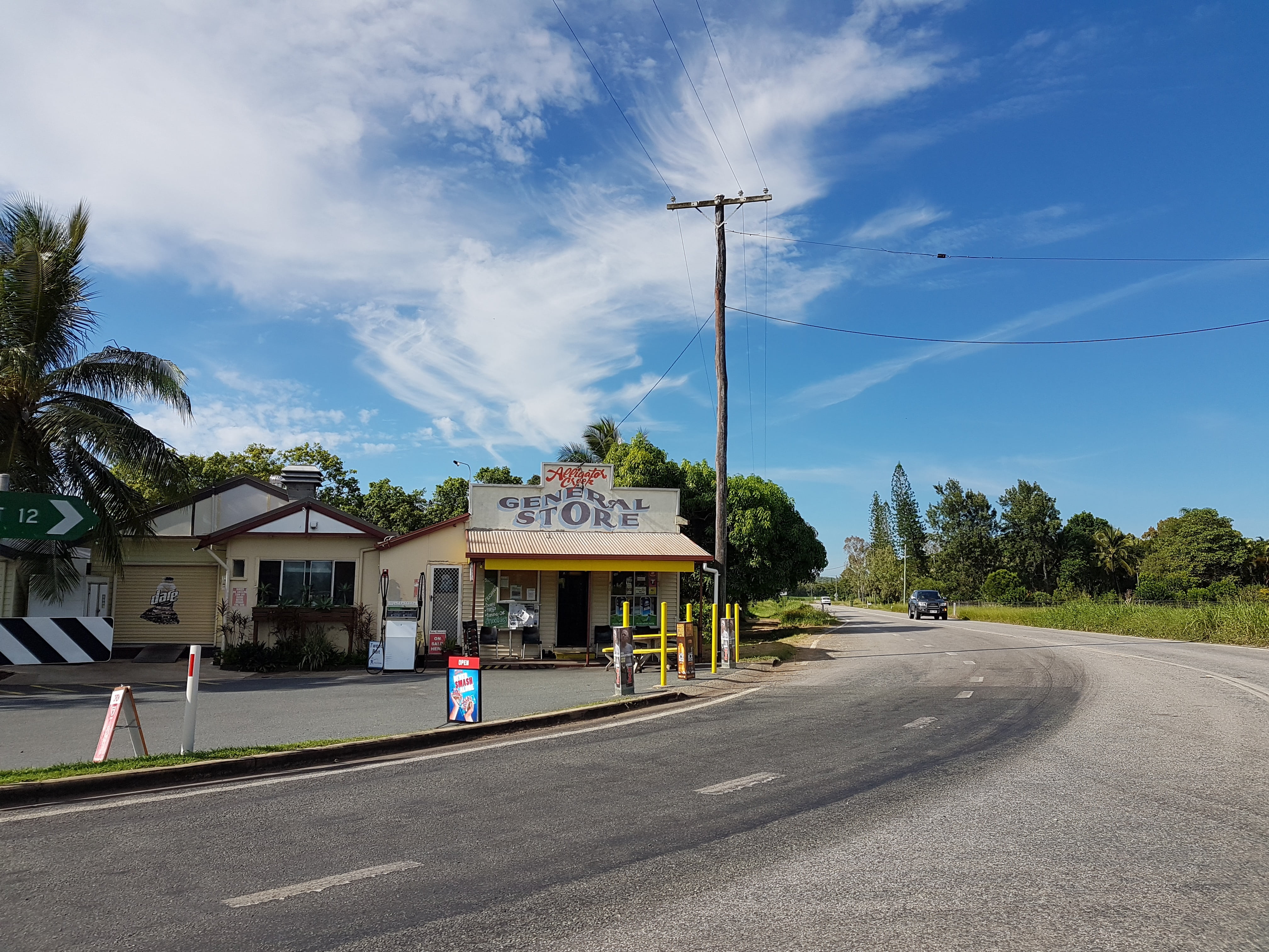 the way forward, architecture, nature, charm, diminishing perspective, direction, road, history, australia, plant, outdoors, storefront, transportation, HD Wallpaper