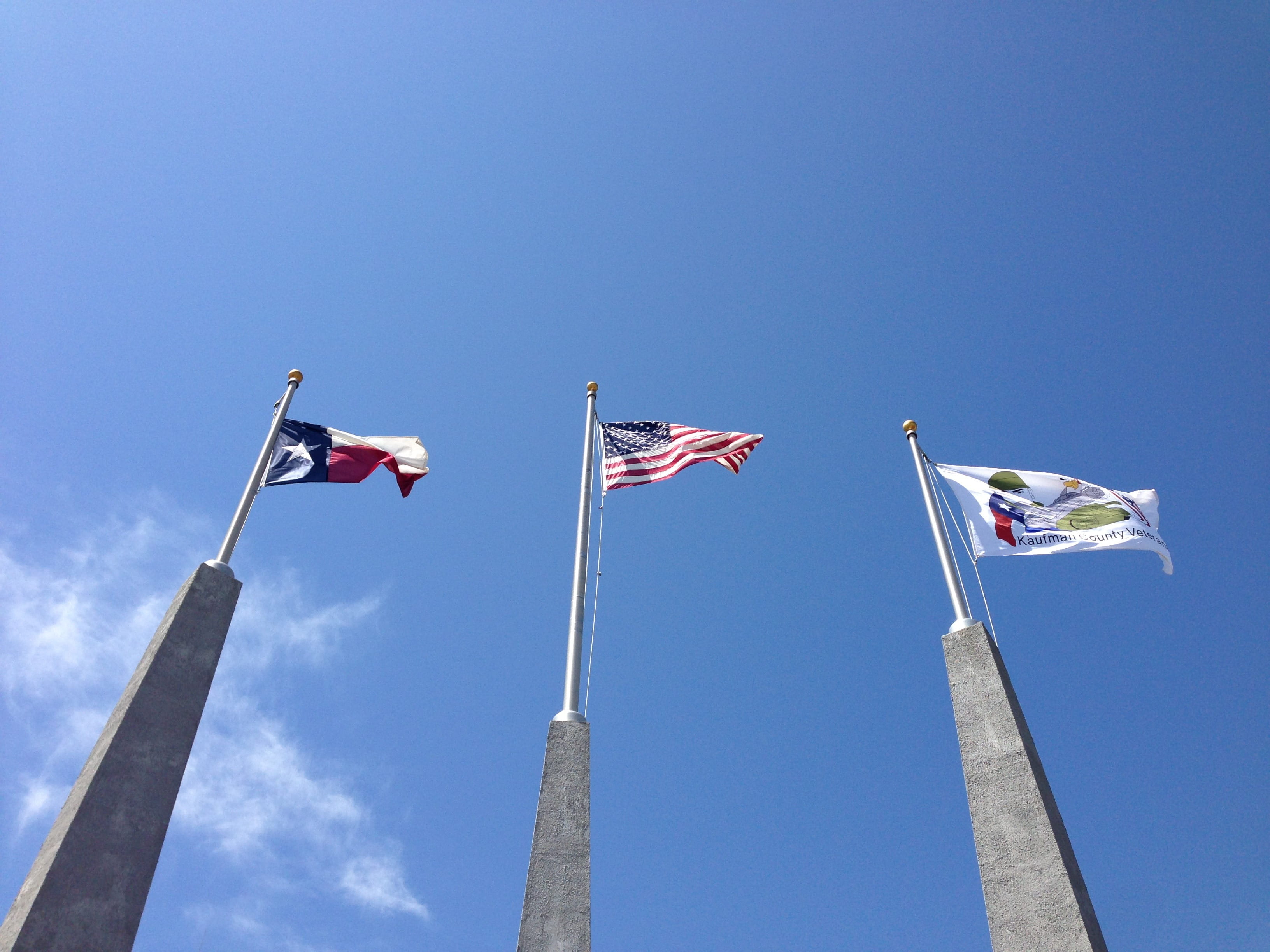 cooperation, national icon, Texas Flag, independence, copy space, outdoors, flag, environment, america, blue, no people, sky, sculpture, art, creativity, HD Wallpaper