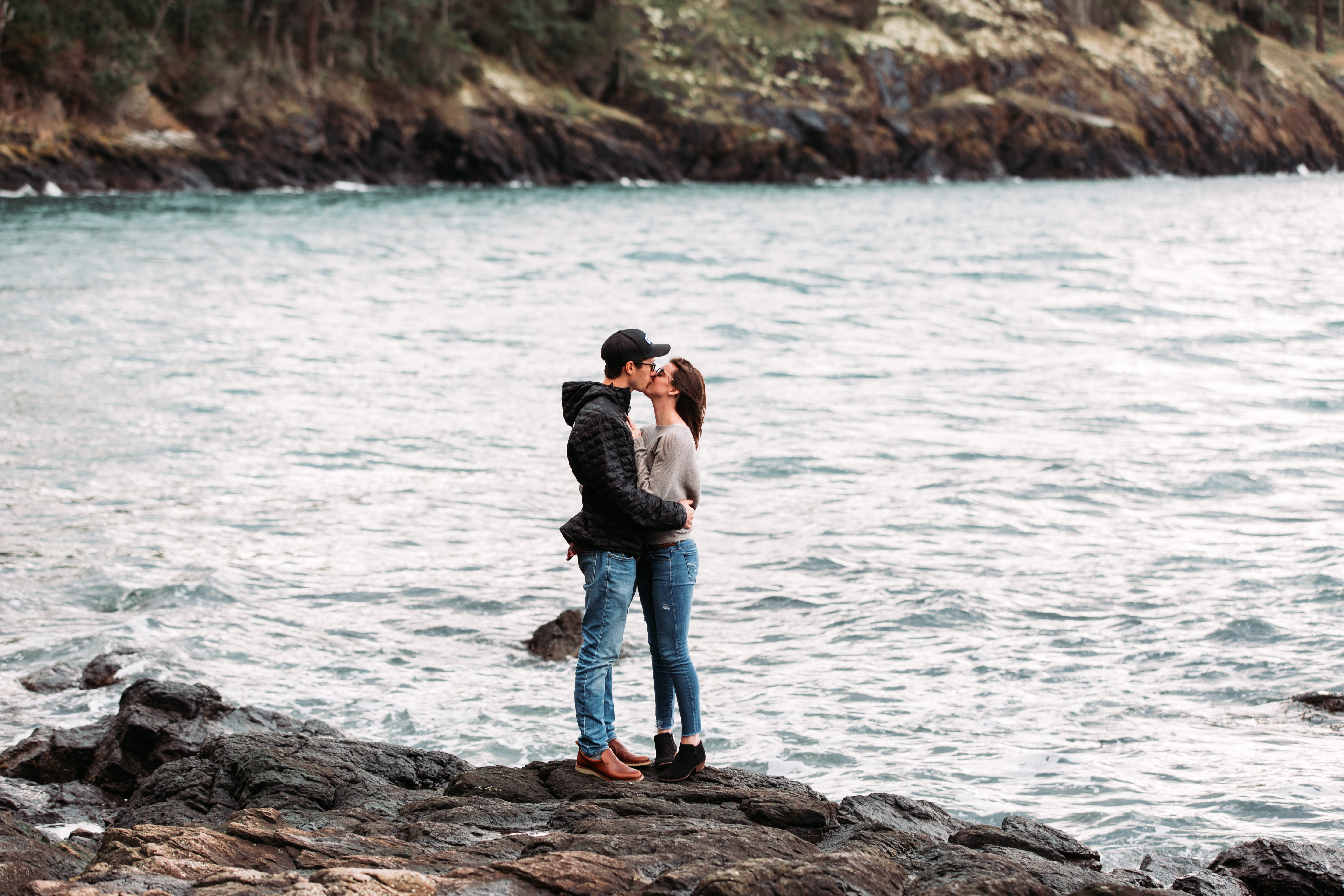 daytime, photography, young men, full length, young adult, sea, love, beside, casual clothing, person, clothing, couple, rock, emotion, outdoors, jeans, HD Wallpaper