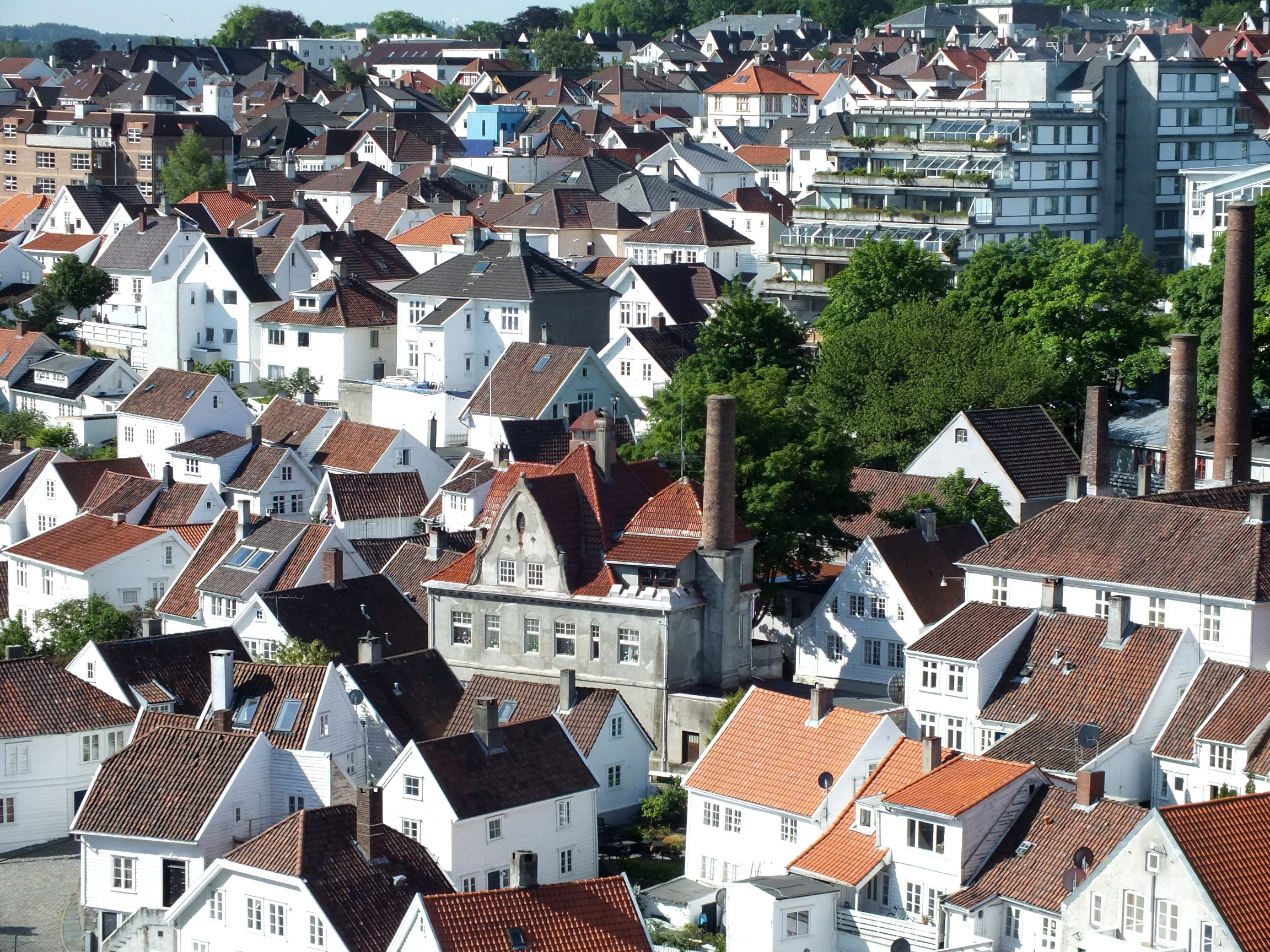 architecture, roof, day, norway, port, built structure, scandinavia, residential district, high angle view, house, crowded, building, tree, home, city, HD Wallpaper