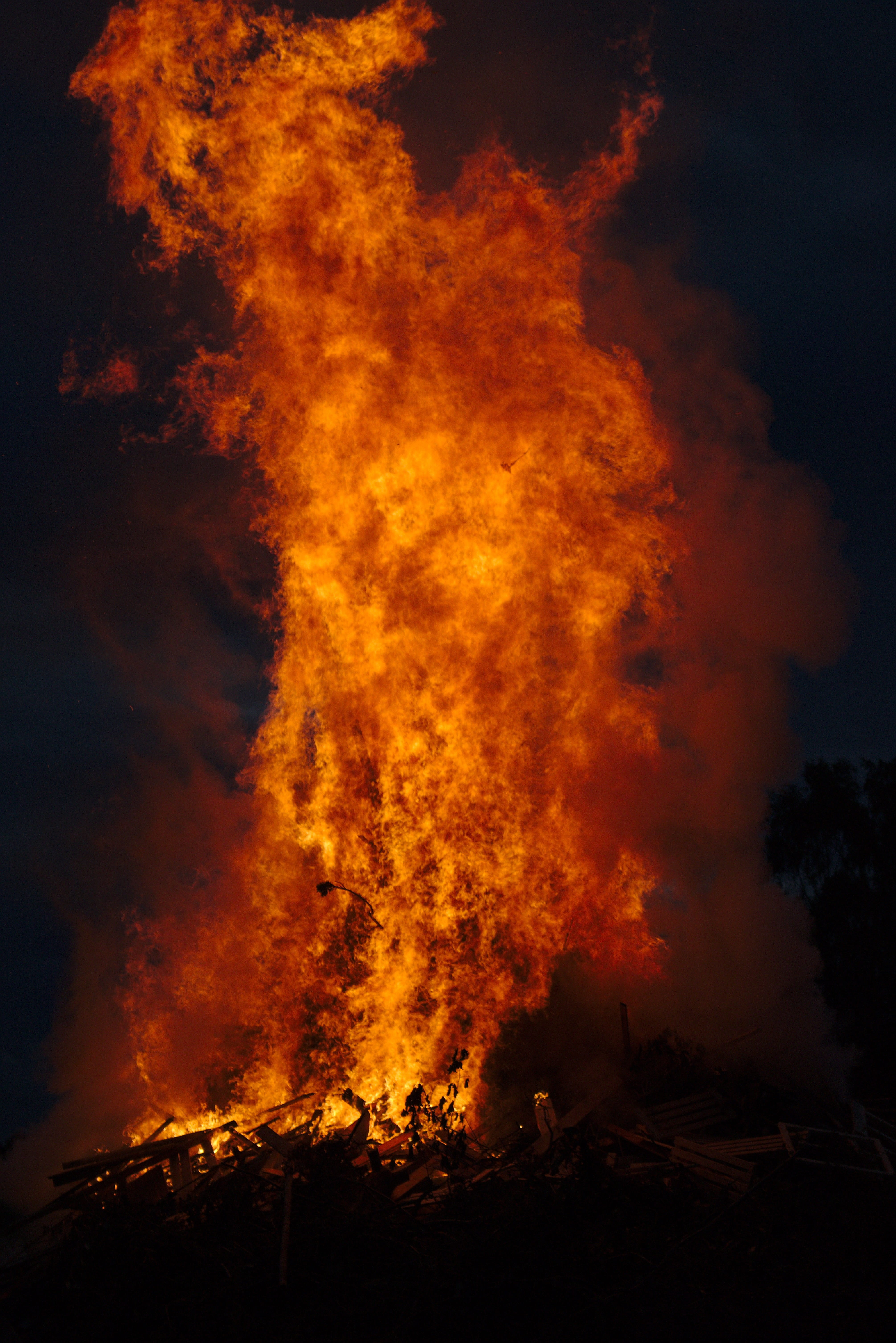 wood, Heat, land, Fire, cozy, midsummer, burn, Flame, nature, pollution, smoke - physical structure, background, wood fire, accidents and disasters, Evening, Phone HD Wallpaper
