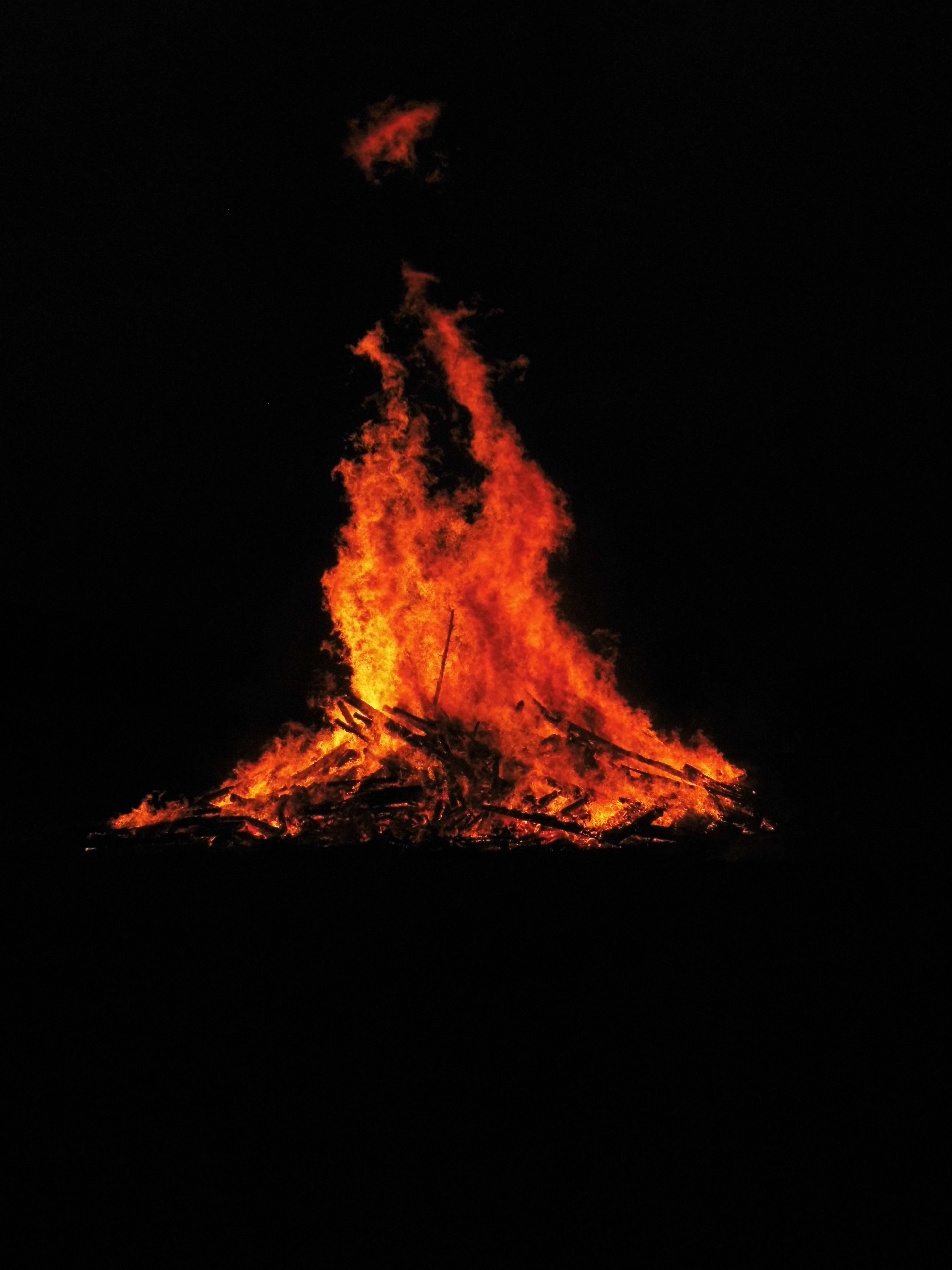 black background, biebertal, burn, heat - temperature, heis, easter fire, campfire, motion, communication, night, brand, wood, outdoors, midsummer, warning sign, Phone HD Wallpaper