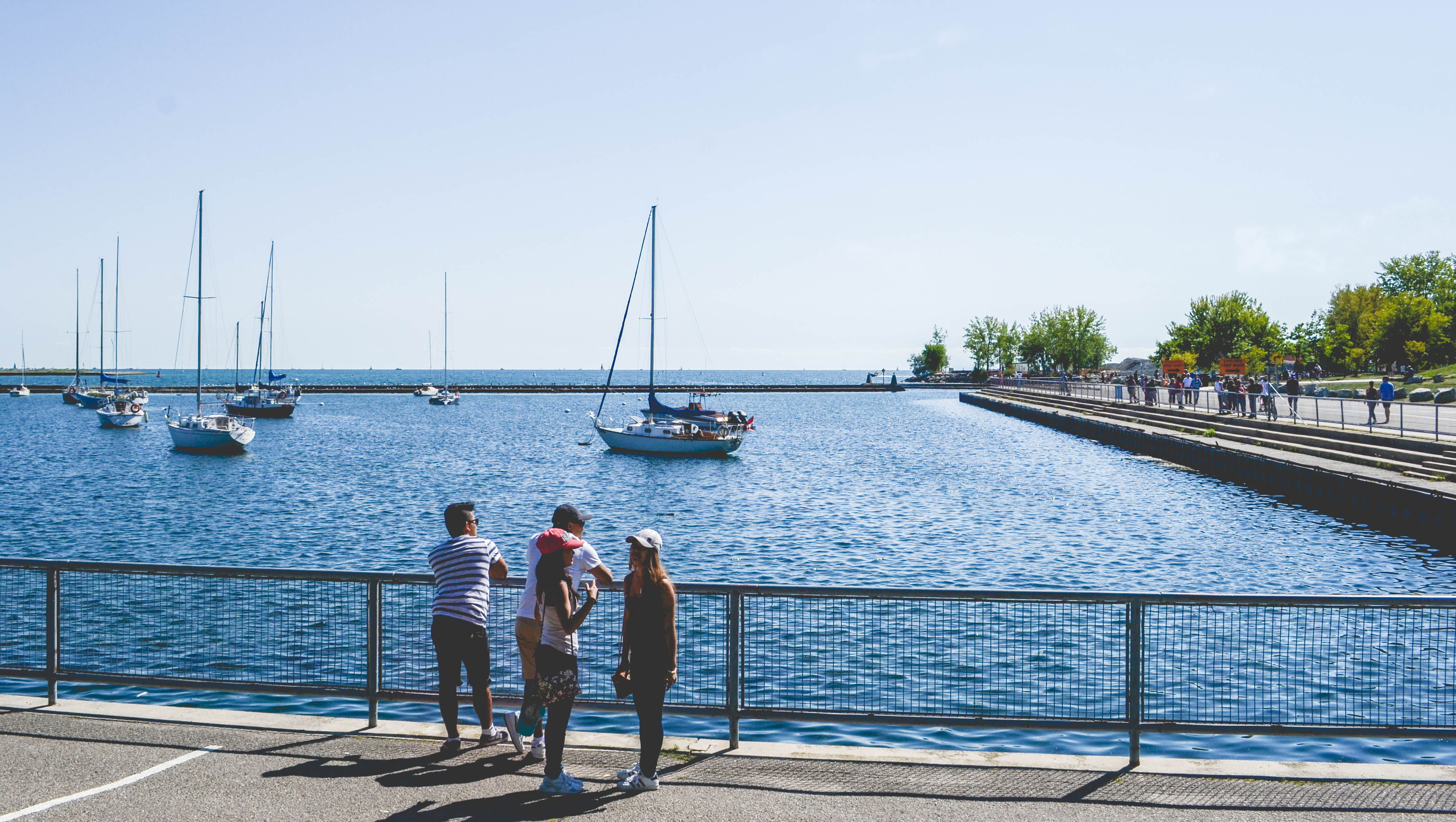 outdoors, women, lifestyle, city, lake, urban, toronto, men, wander, sky, nautical vessel, mode of transportation, sun, railing, 4K, water, lake shore drive, HD Wallpaper