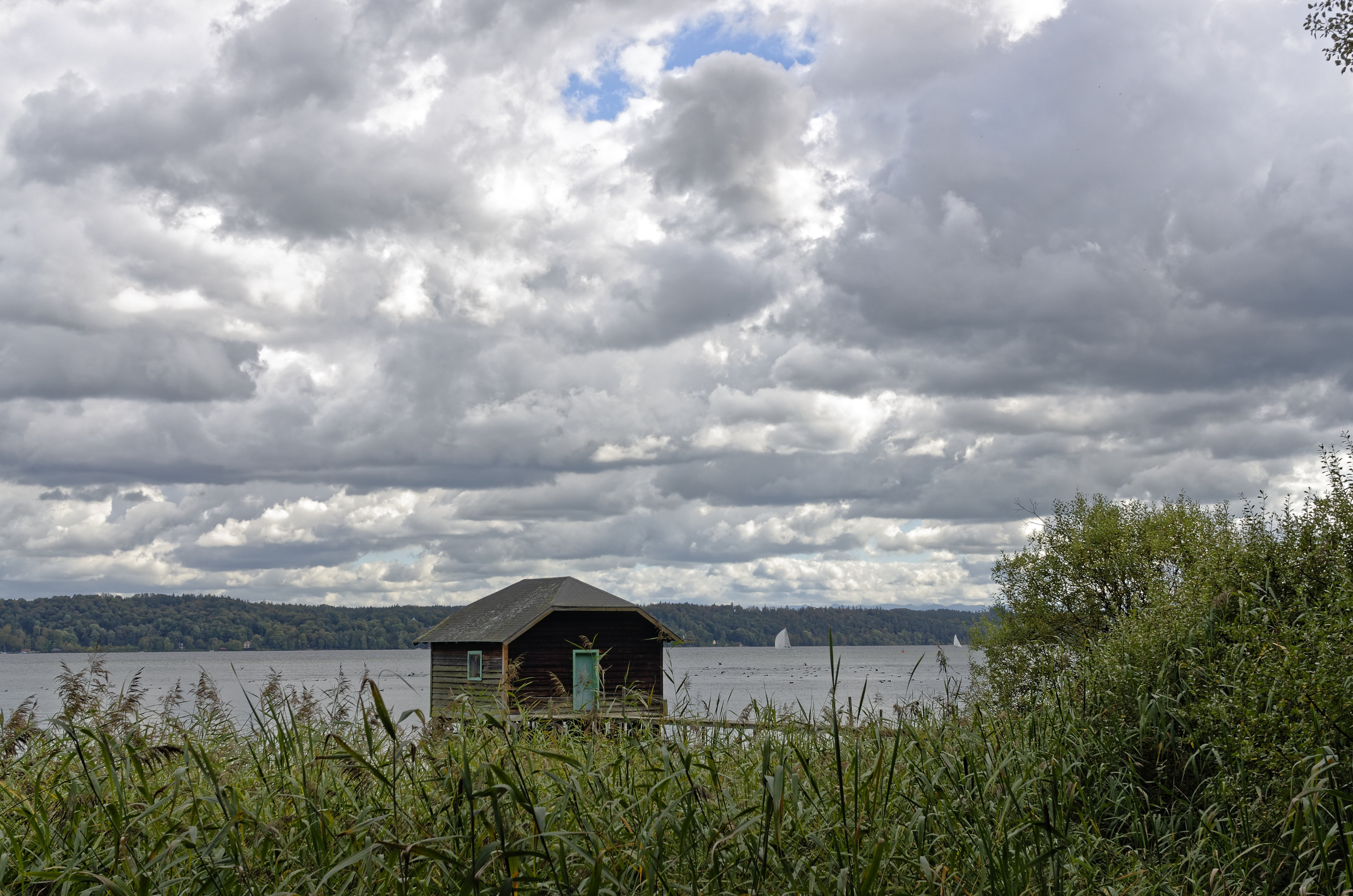 tranquility, building exterior, environment, nature, day, no people, covered sky, grass, plant, starnberger see, water, architecture, hut, 4K, outdoors, HD Wallpaper