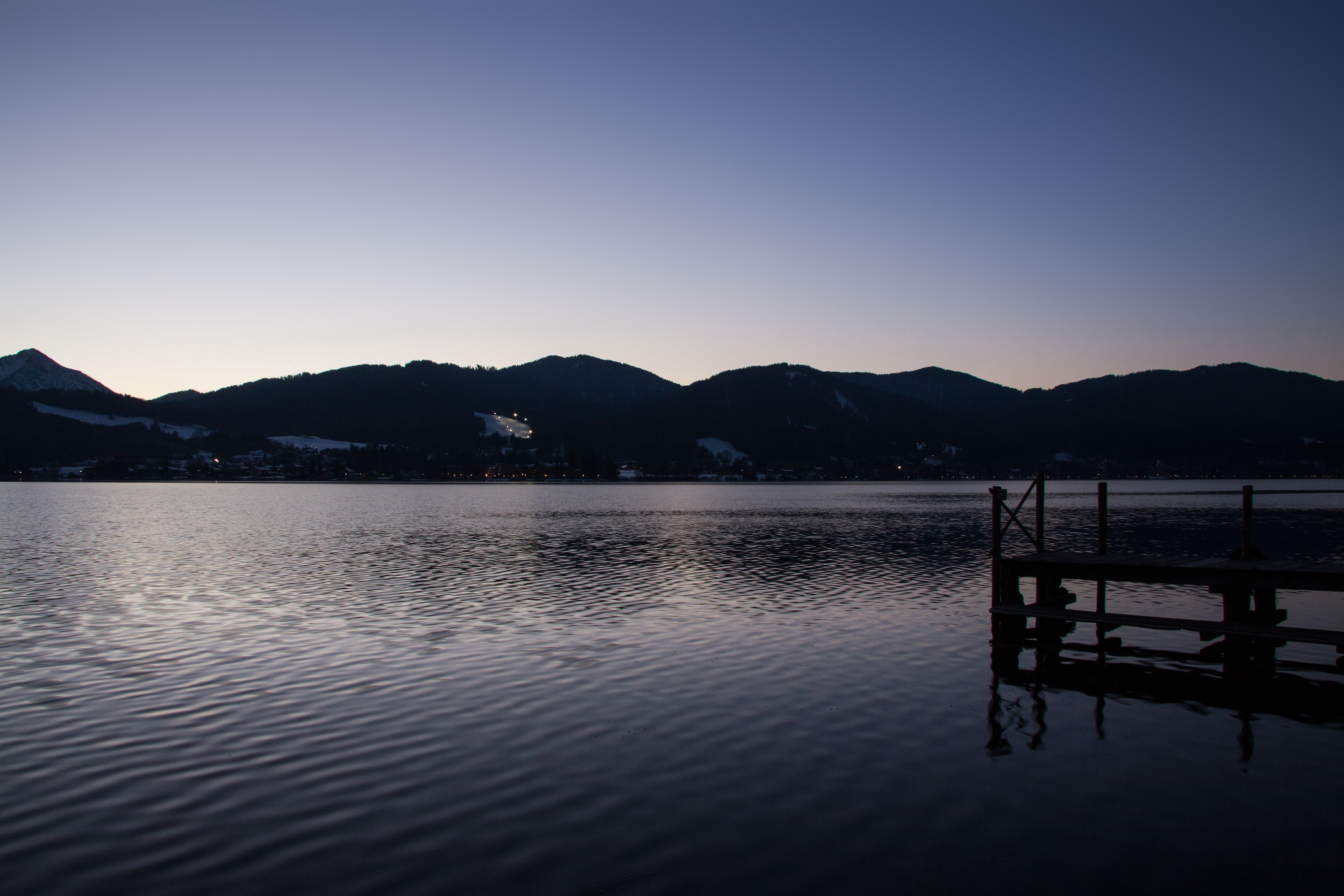 clear sky, no people, lake, 4K, water, mountains, rest, scenics - nature, panorama, tranquil scene, idyllic, blue, dusk, winter, reflection, mountain range, HD Wallpaper
