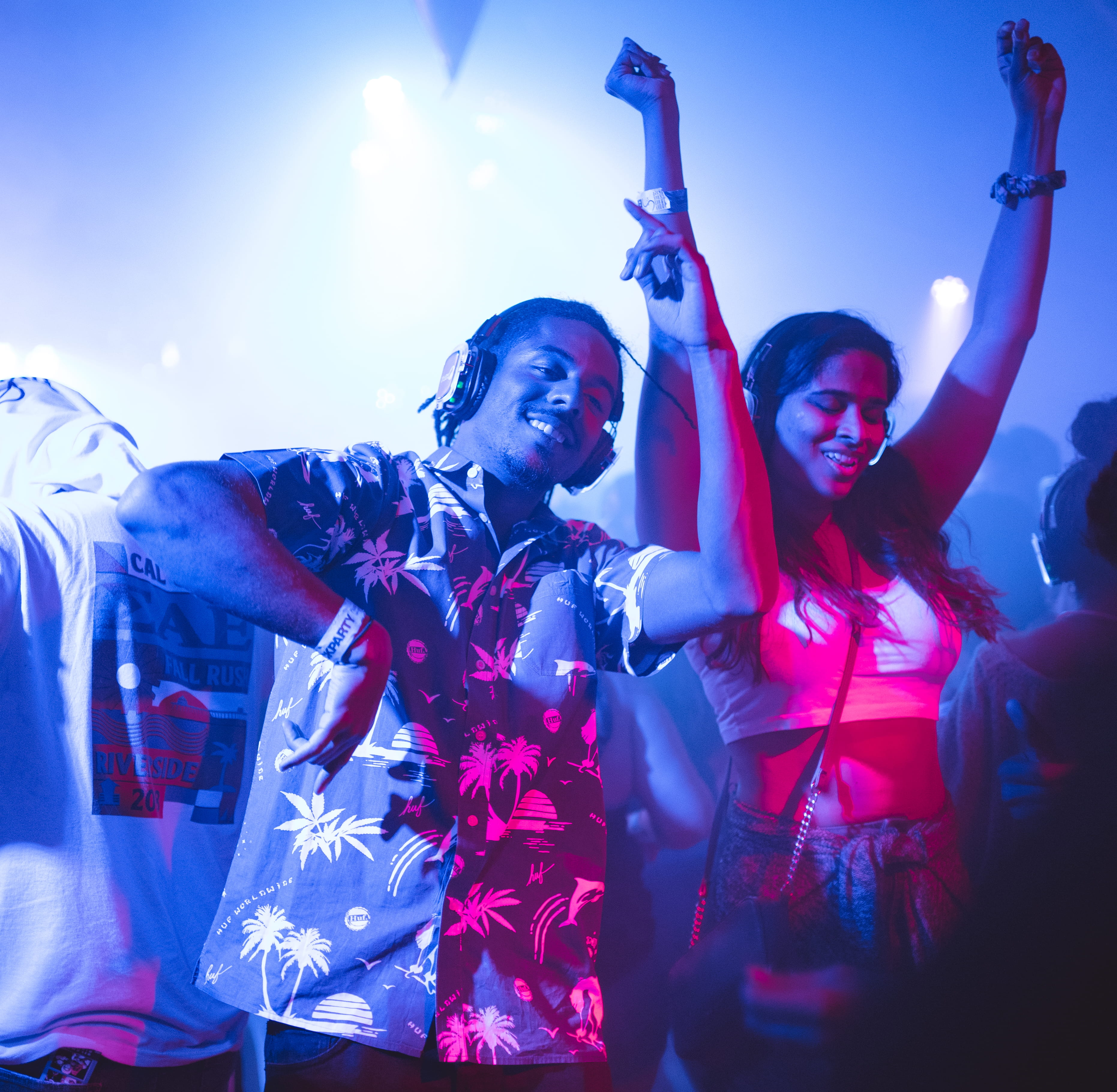 human arm, young men, man, celebration, concert, group, excitement, club, recreation, audience, standing, women, happy, leisure activity, positive emotion, HD Wallpaper