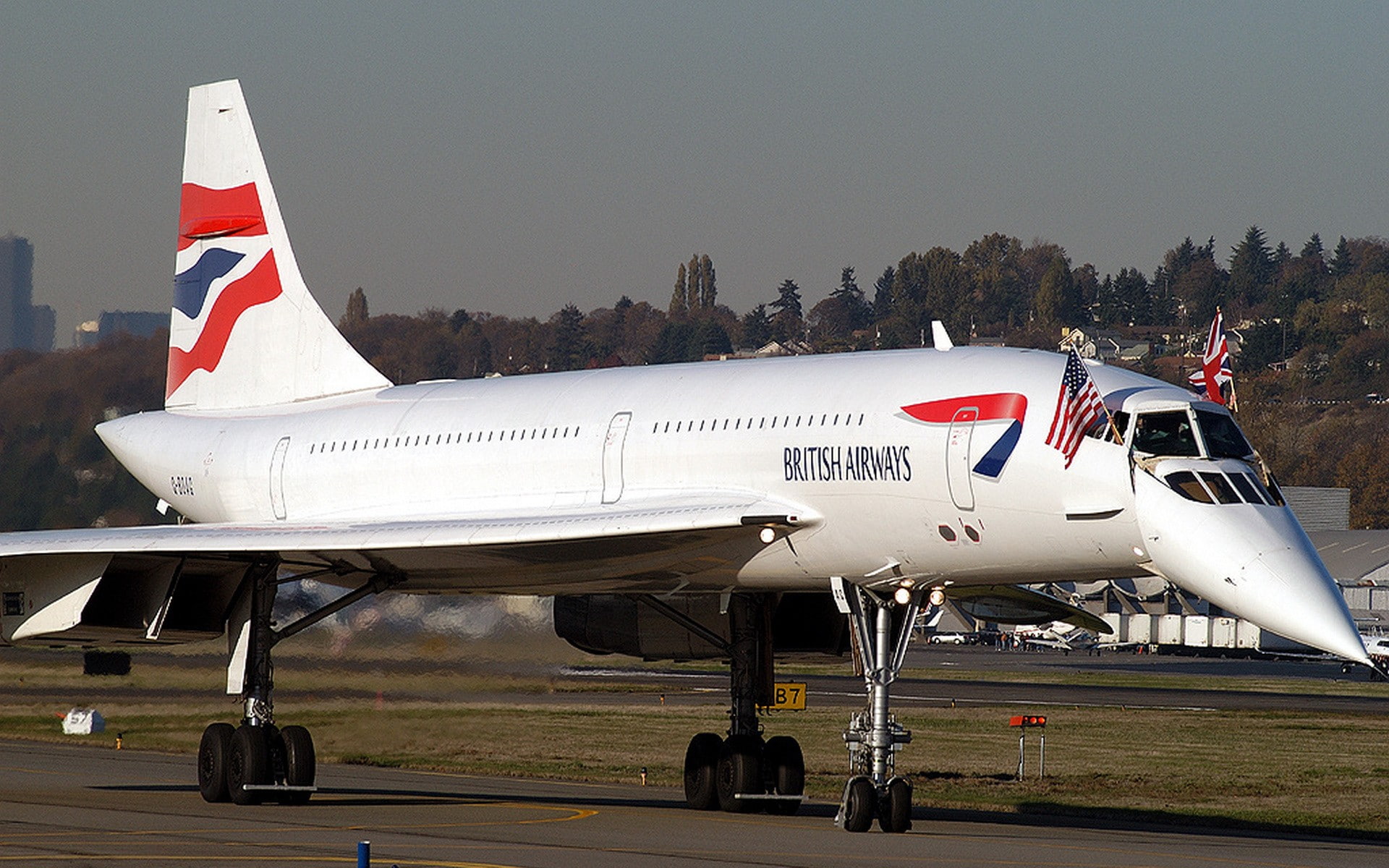 plane, patriotism, stationary, aerospace industry, airport, nature, side view, mode of transportation, airplane, day, commercial airplane, travel, jets, HD Wallpaper