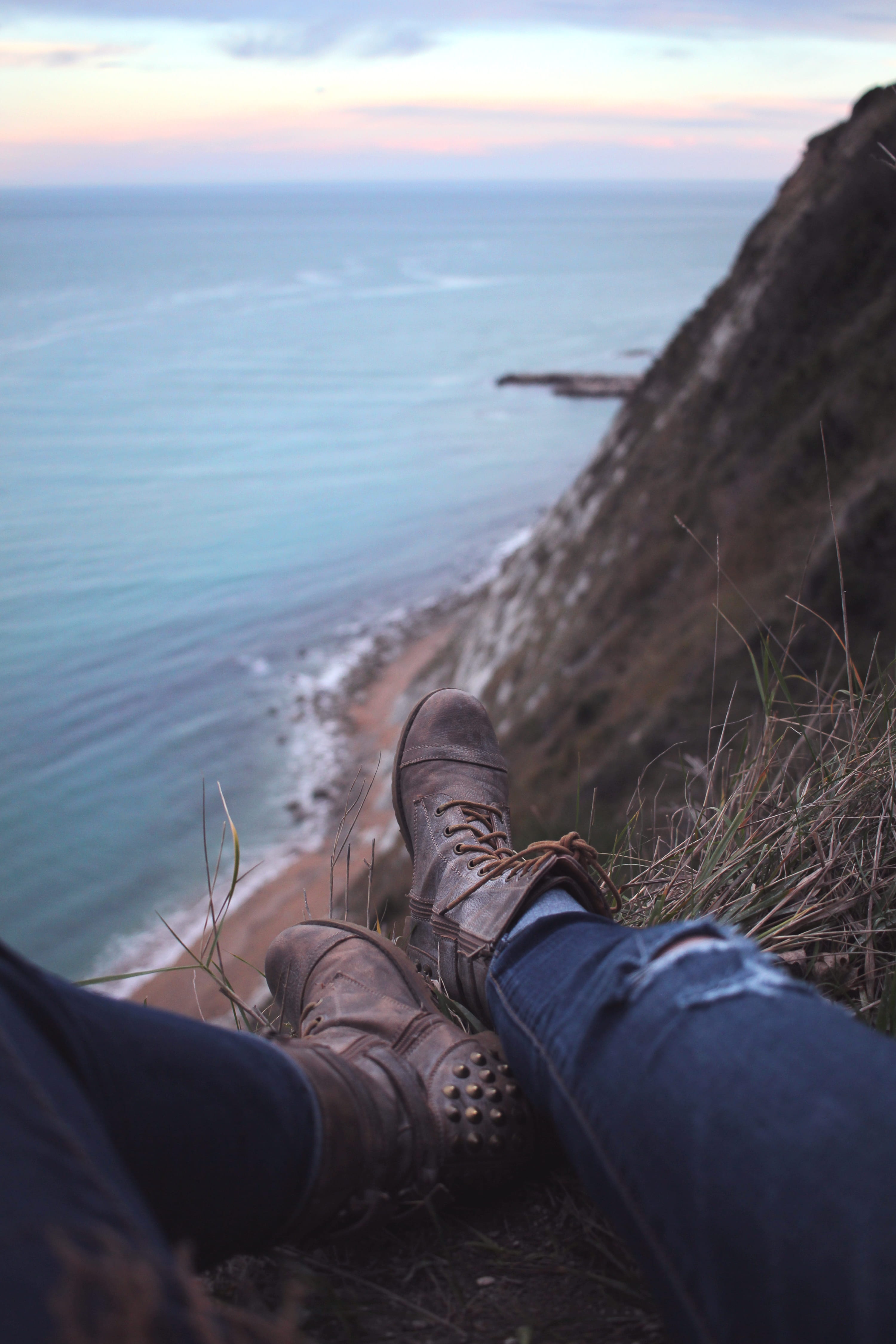 couple - relationship, young Adult, leisure activity, people, one Person, edge, lifestyles, person, horizon over water, brown, relaxation, mountain, human body part, Phone HD Wallpaper