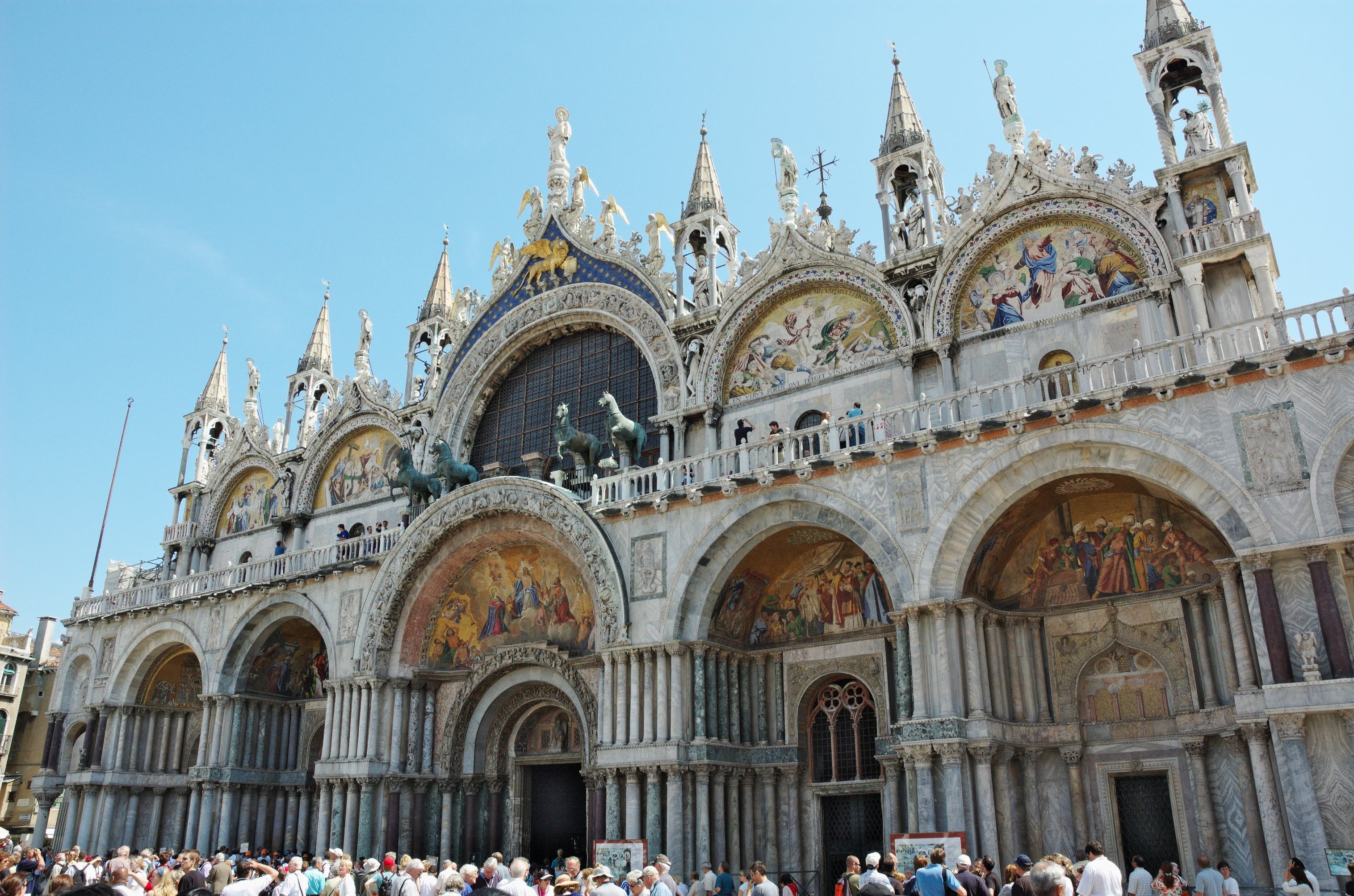 group of people, religion, church, cathedral, sky, travel destinations, crowd, building exterior, belief, tourism, built structure, ornate, landscape, travel, HD Wallpaper