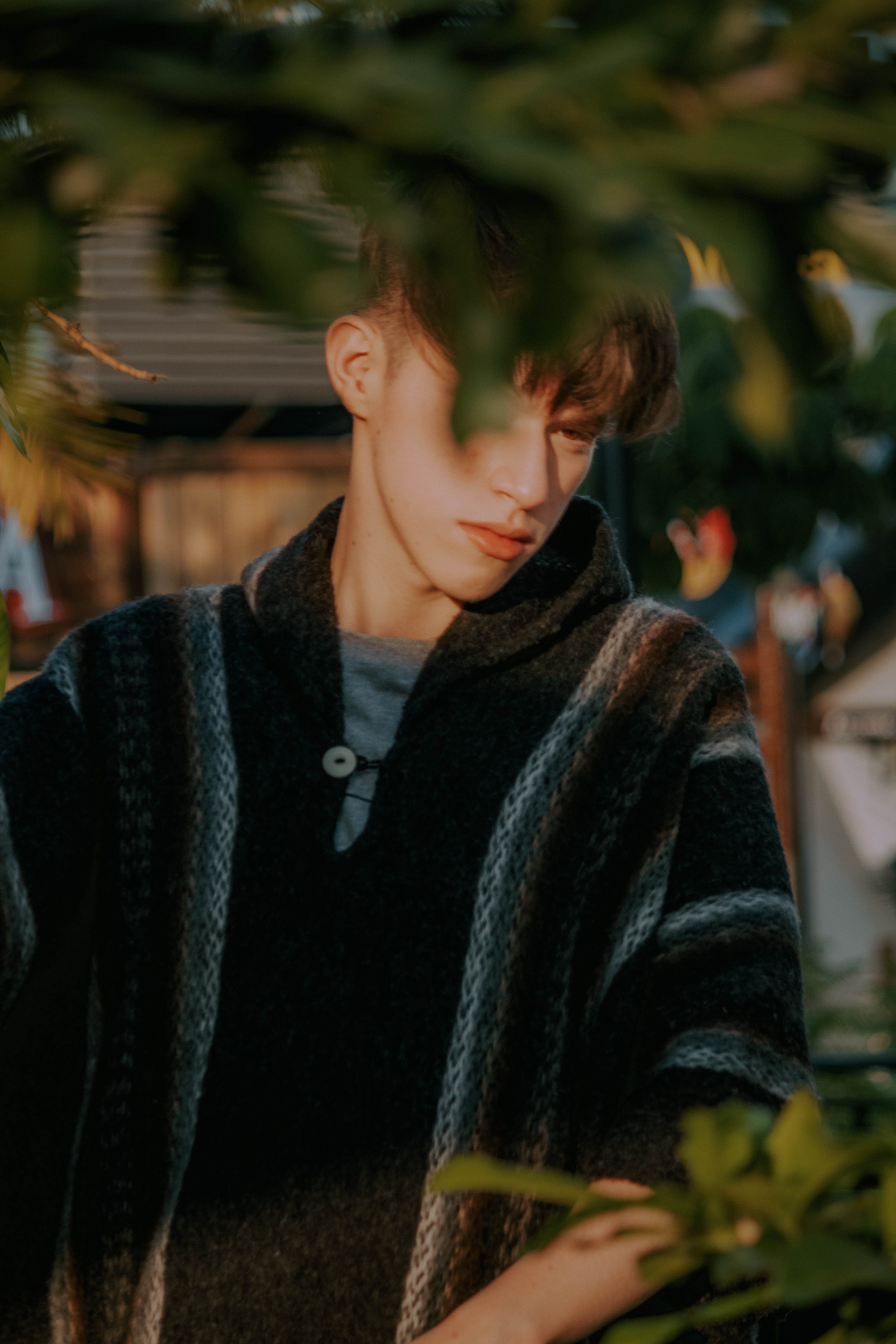 fashion, lifestyles, young adult, leisure activity, home decor, real people, front view, warm clothing, linen, waist up, sweatshirt, cardigan, standing, Phone HD Wallpaper