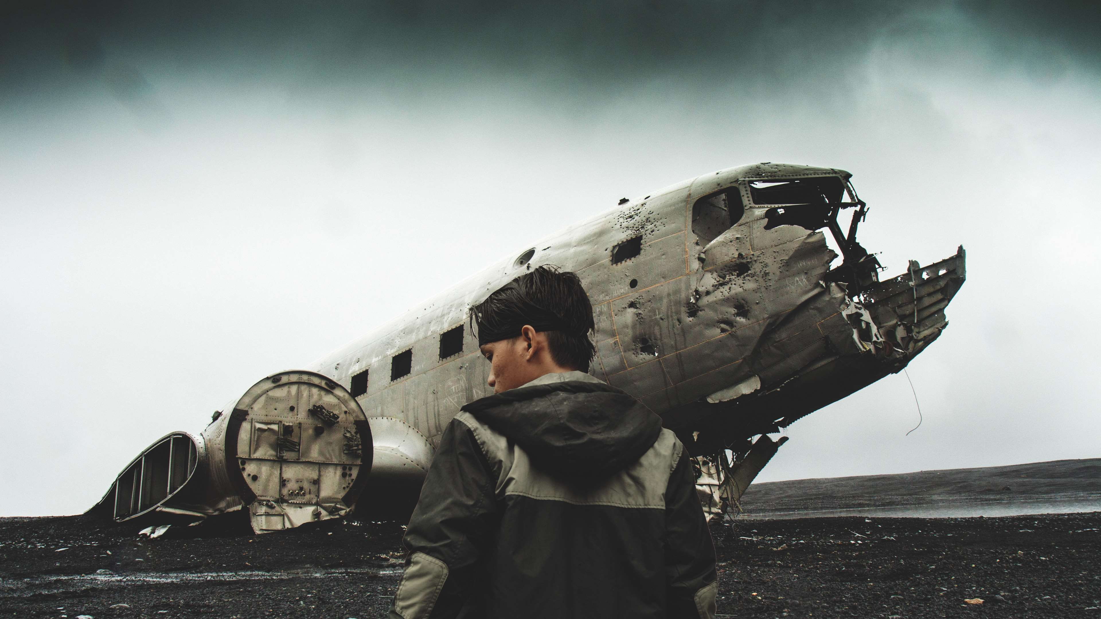 day, one person, person, adult, hood - clothing, three quarter length, forlorn, outdoors, clothing, wreckage, 4K, men, lifestyles, apocalypse, obscured face, HD Wallpaper