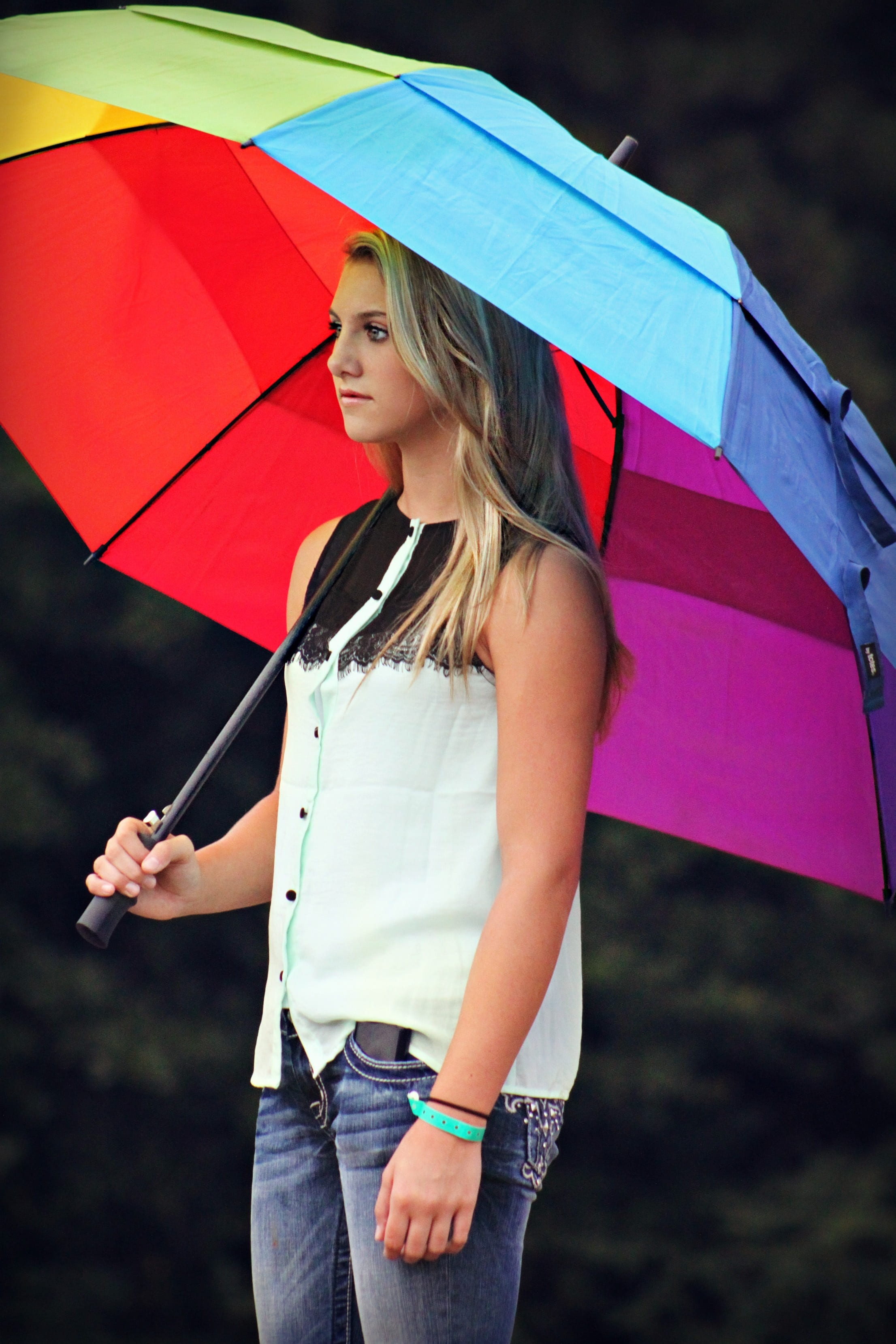 blond hair, hand, casual clothing, standing, one person, rain, focus on foreground, 2K, beautiful woman, girl, day, umbrella, umberella, leisure activity, Phone HD Wallpaper