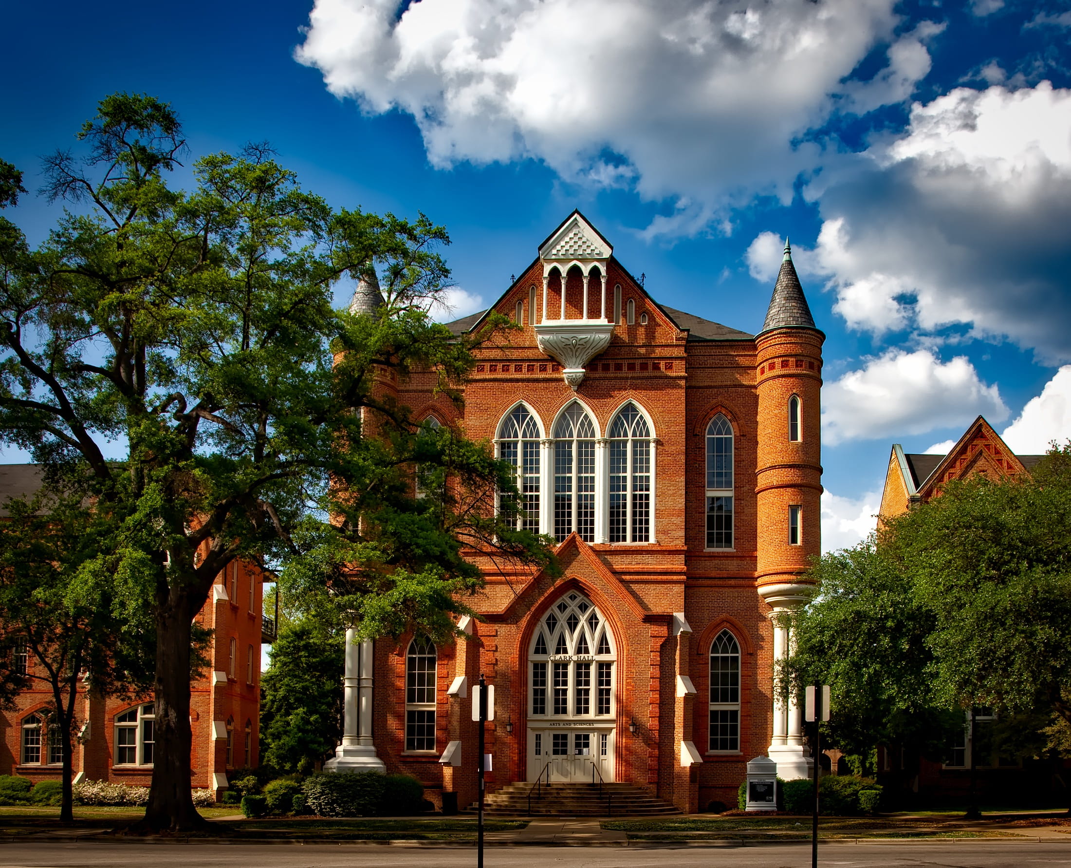 outdoors, facade, place of worship, cloud - sky, day, landmark, painted, university, mansion, the past, red, luxury, no people, campus, clouds, education, HD Wallpaper