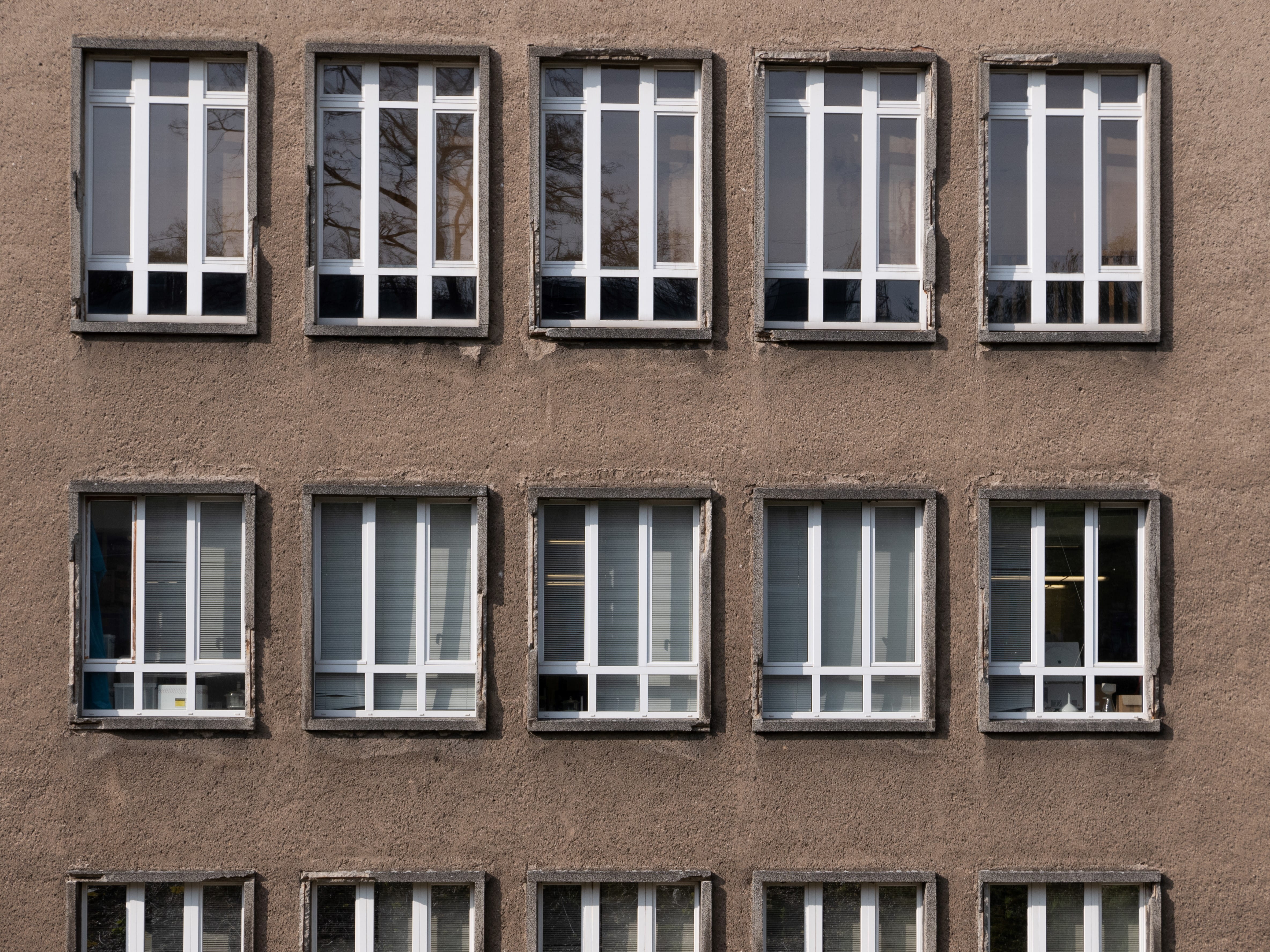 glass - material, reflection, building, window, concrete, brown wall, in a row, shutter, backgrounds, wall, architecture, built structure, window shade, HD Wallpaper