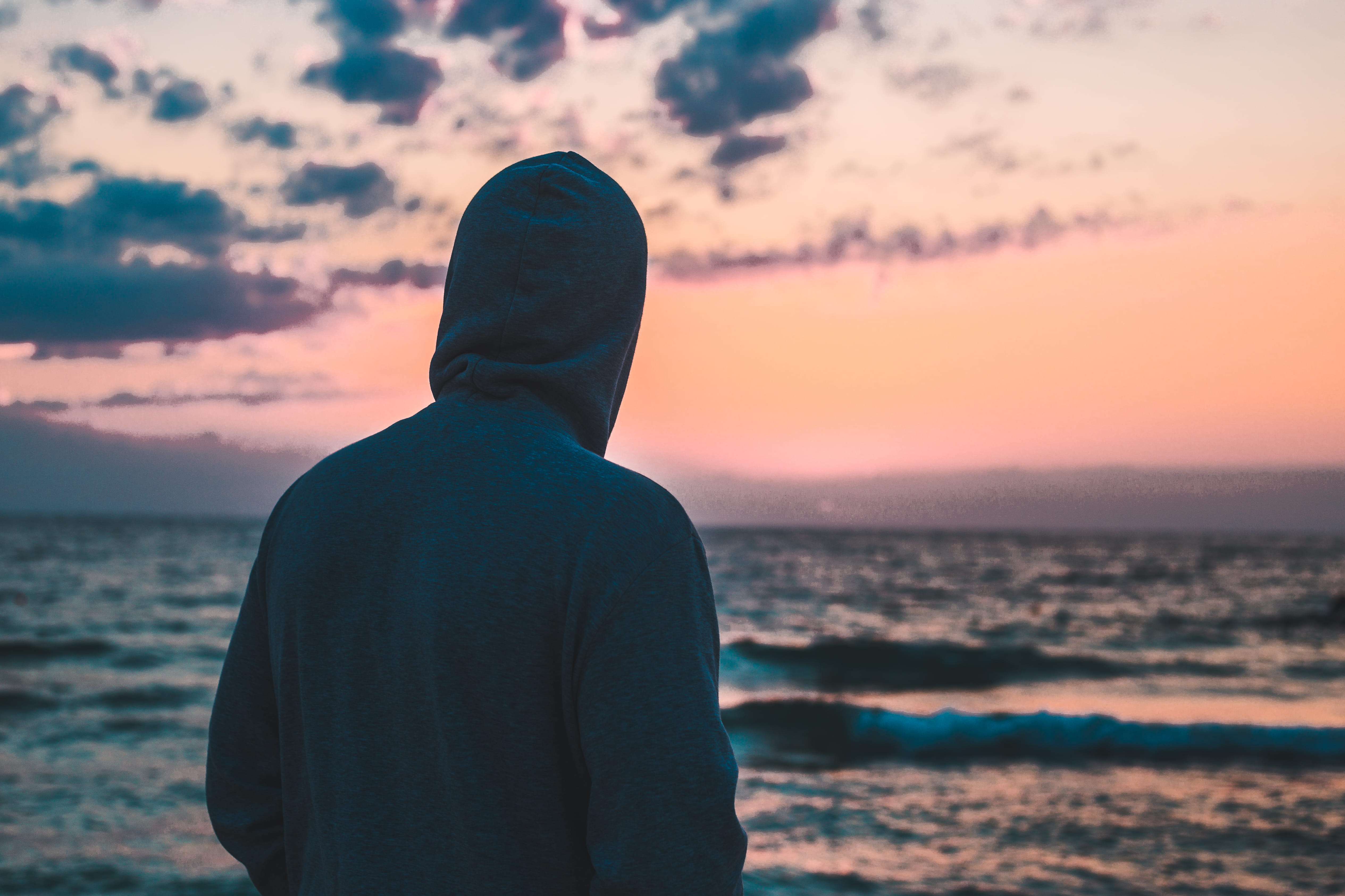 horizon, beauty in nature, clothing, hat, waist up, water, hooded, outdoors, horizon over water, real people, beach, cloud - sky, looking at view, coast, HD Wallpaper