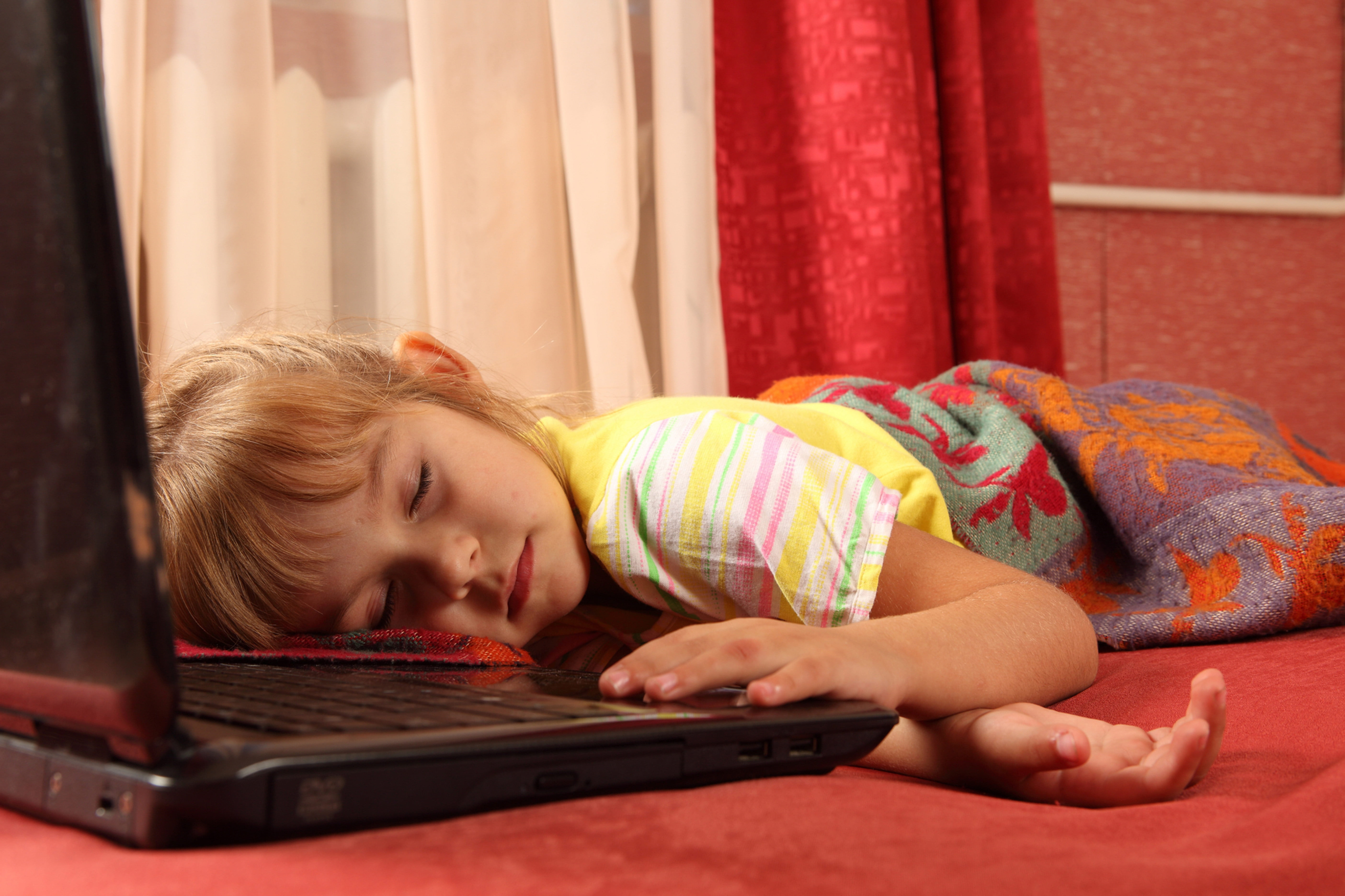 internet, looking, girls, offspring, eyes closed, human Face, technology, bedroom, domestic room, beauty, computer, resting, girl, one Person, caucasian Ethnicity, HD Wallpaper