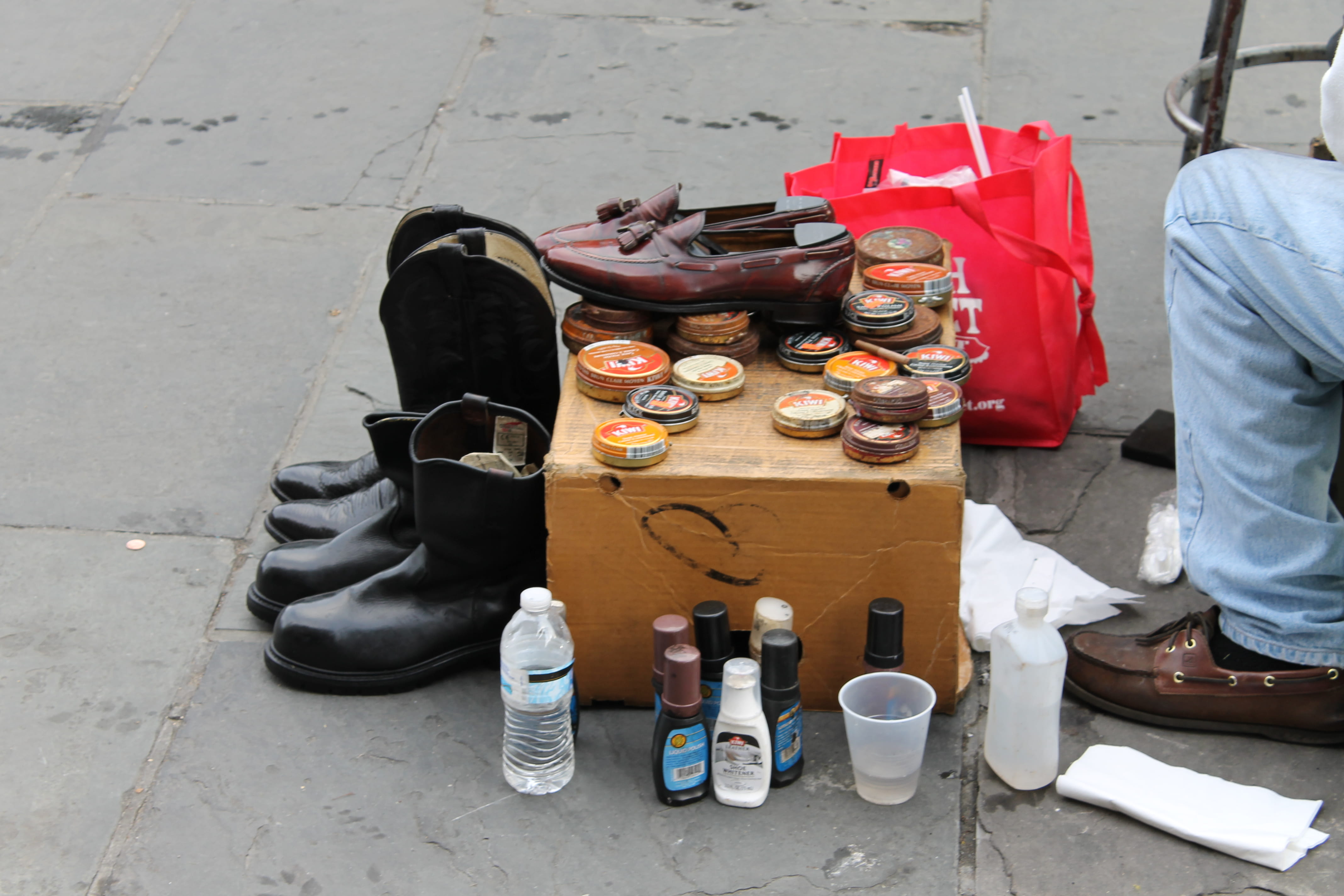 variation, new orleans, outdoors, occupation, street, 4K, nola, large group of objects, choice, low section, kiwi, shoe shine, high angle view, pair, shoe, HD Wallpaper