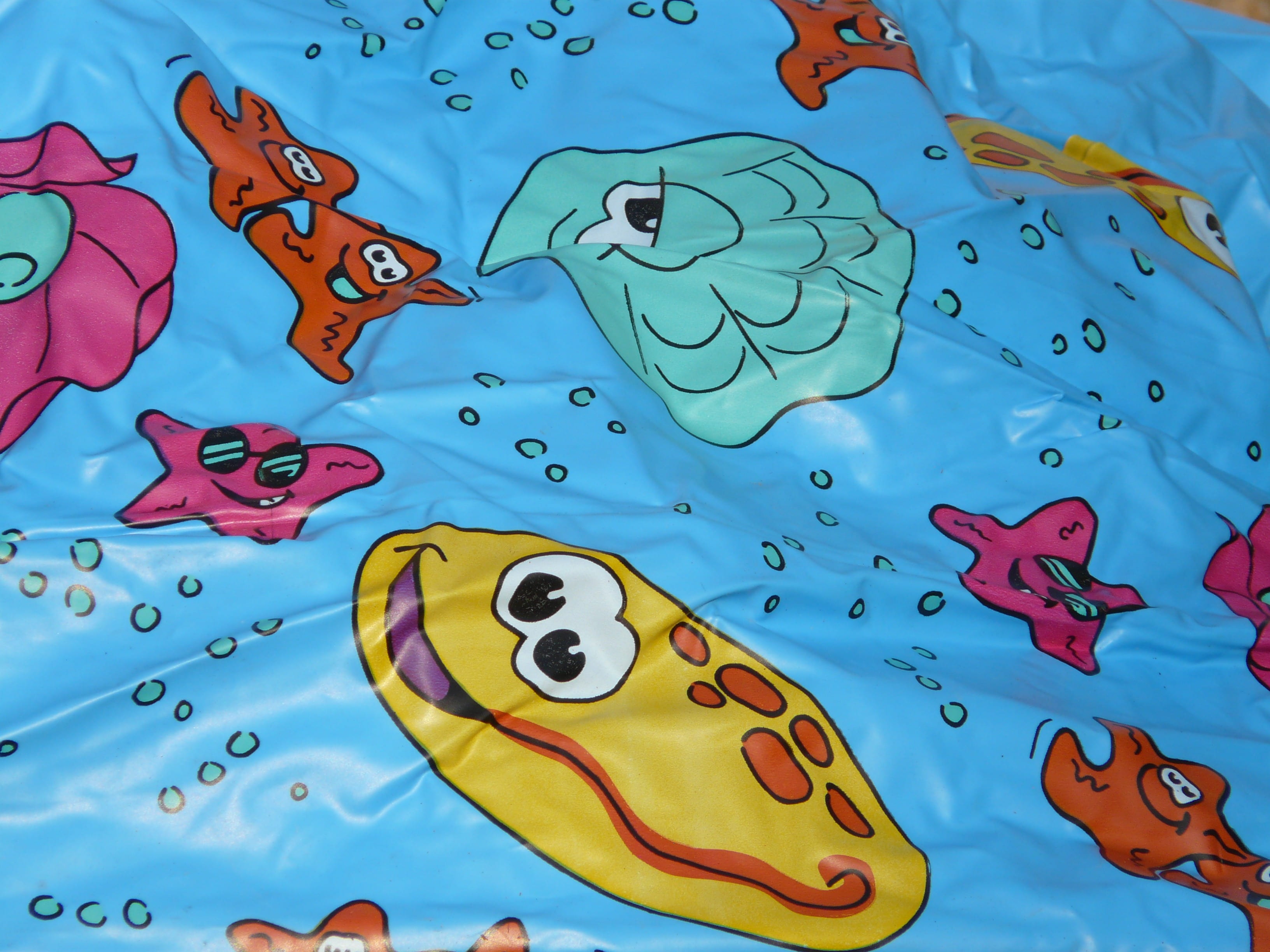 representation, 2K, multi colored, plastic wrap, choice, animal representation, shell, floating on water, comic figures, no people, sea, art and craft, HD Wallpaper