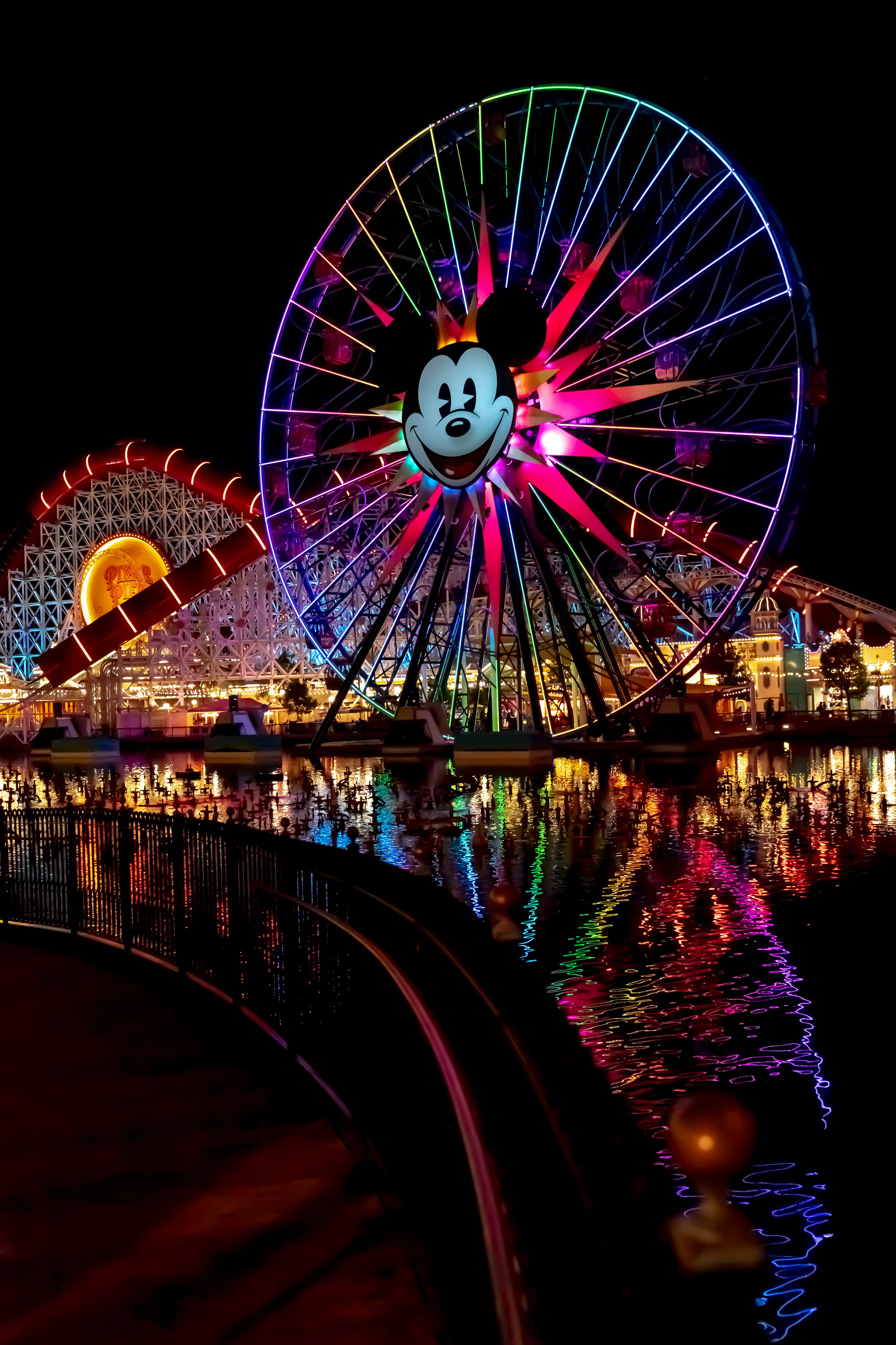 amusement park ride, lighting, spinning, boardwalk, wheel, spoke, river, 5K, night, machine, built structure, theme park, motion, architecture, reflection, Phone HD Wallpaper