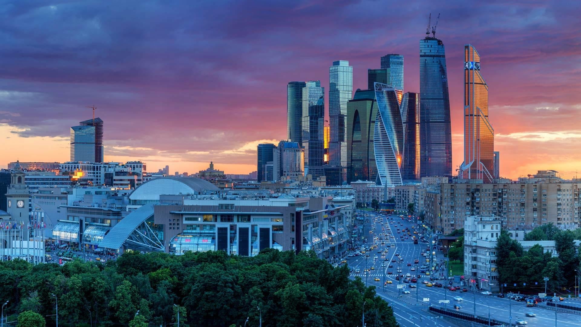 russia, no people, skyscraper, transportation, outdoors, cityscape, urban area, sunset, building, cloud - sky, plant, skyscrapers, sky, city, lights, tree, HD Wallpaper