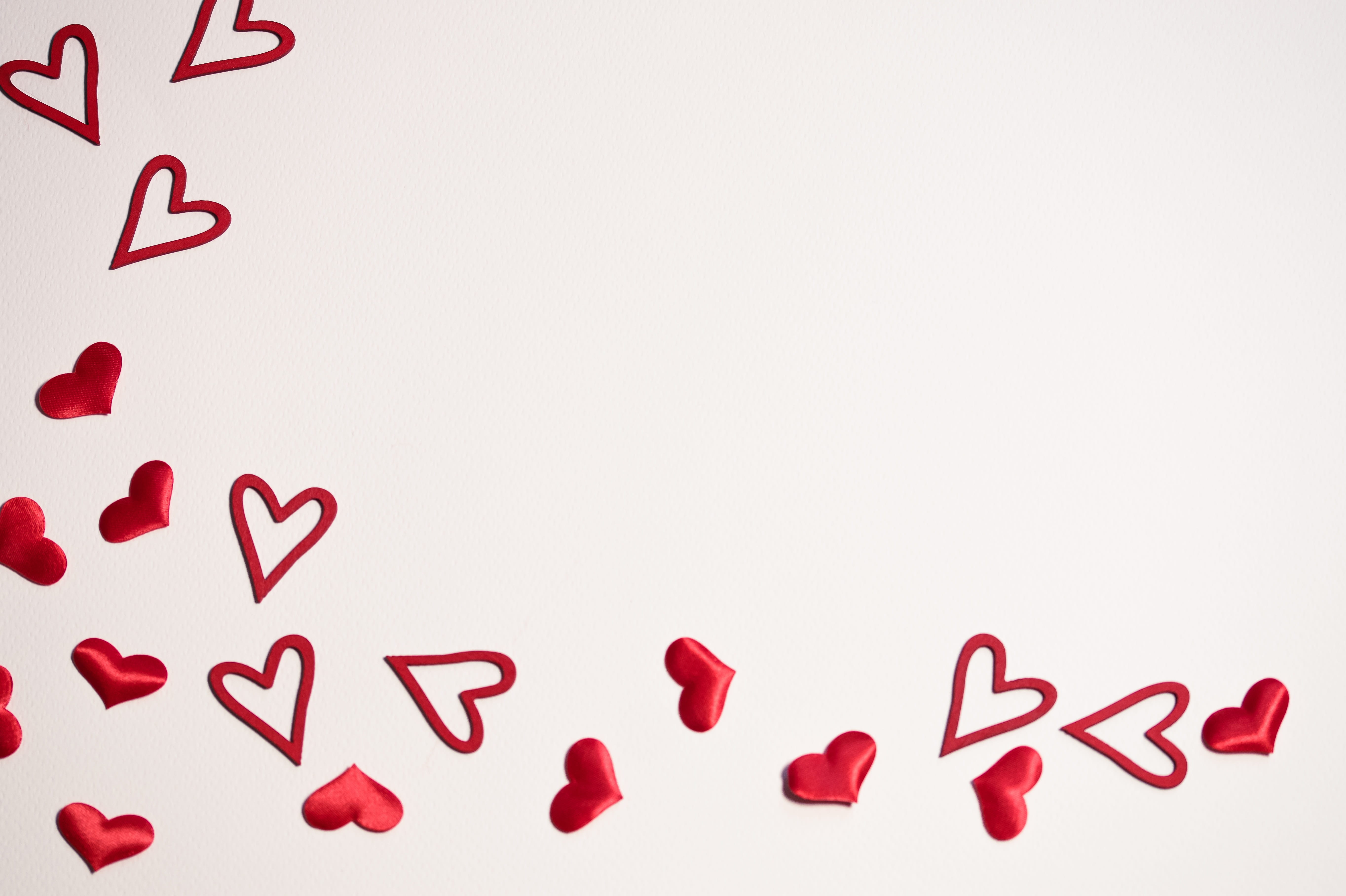 studio shot, print, number, text, background, romantic, valentines day - holiday, sweet, white background, white, positive emotion, hearts, paper, romance, HD Wallpaper