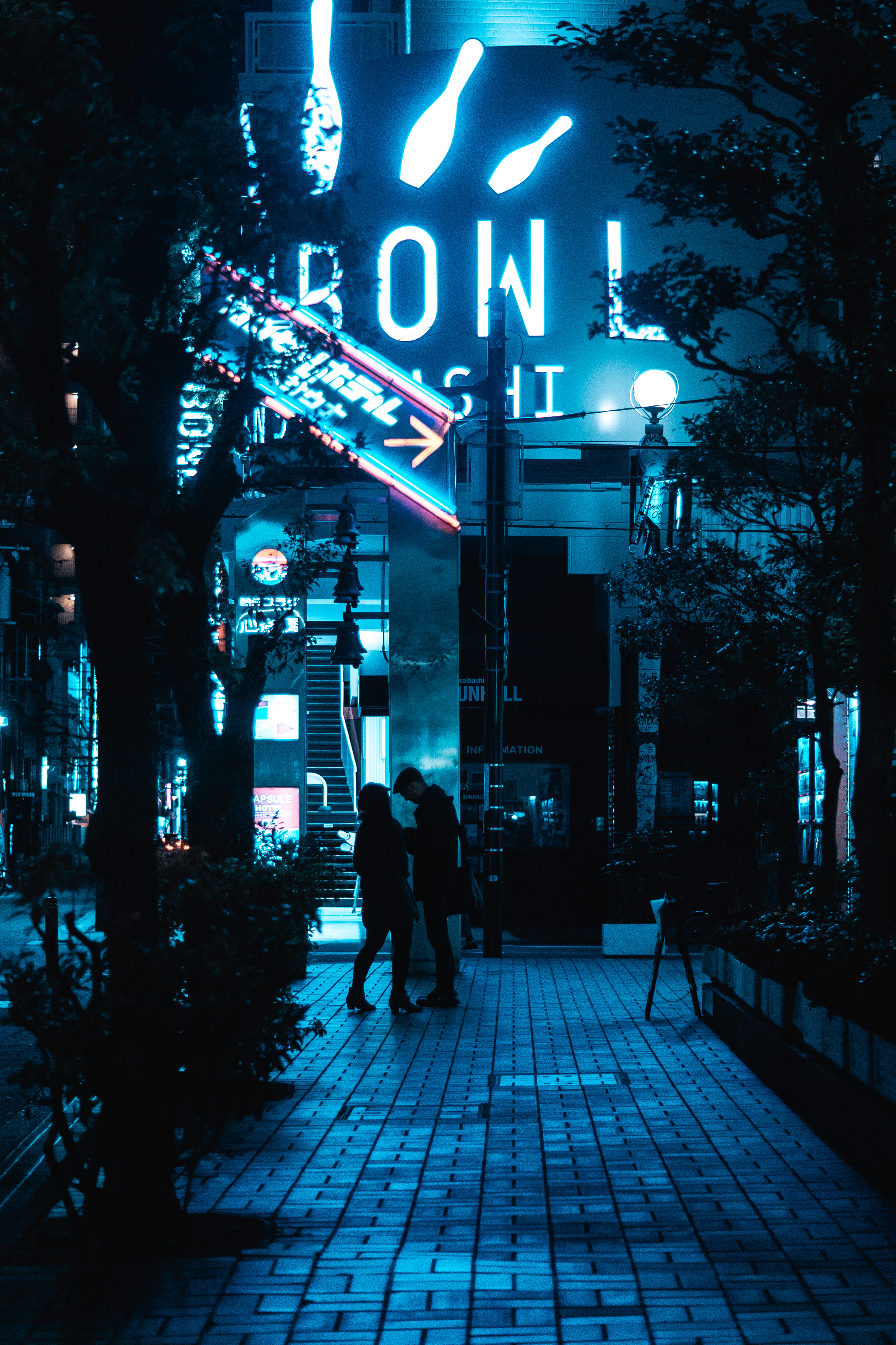 nightlife, city life, night life, woman, street, bowling, neon light, architecture, city, urban, text, illuminated, outdoors, neon sign, lighting equipment, Phone HD Wallpaper