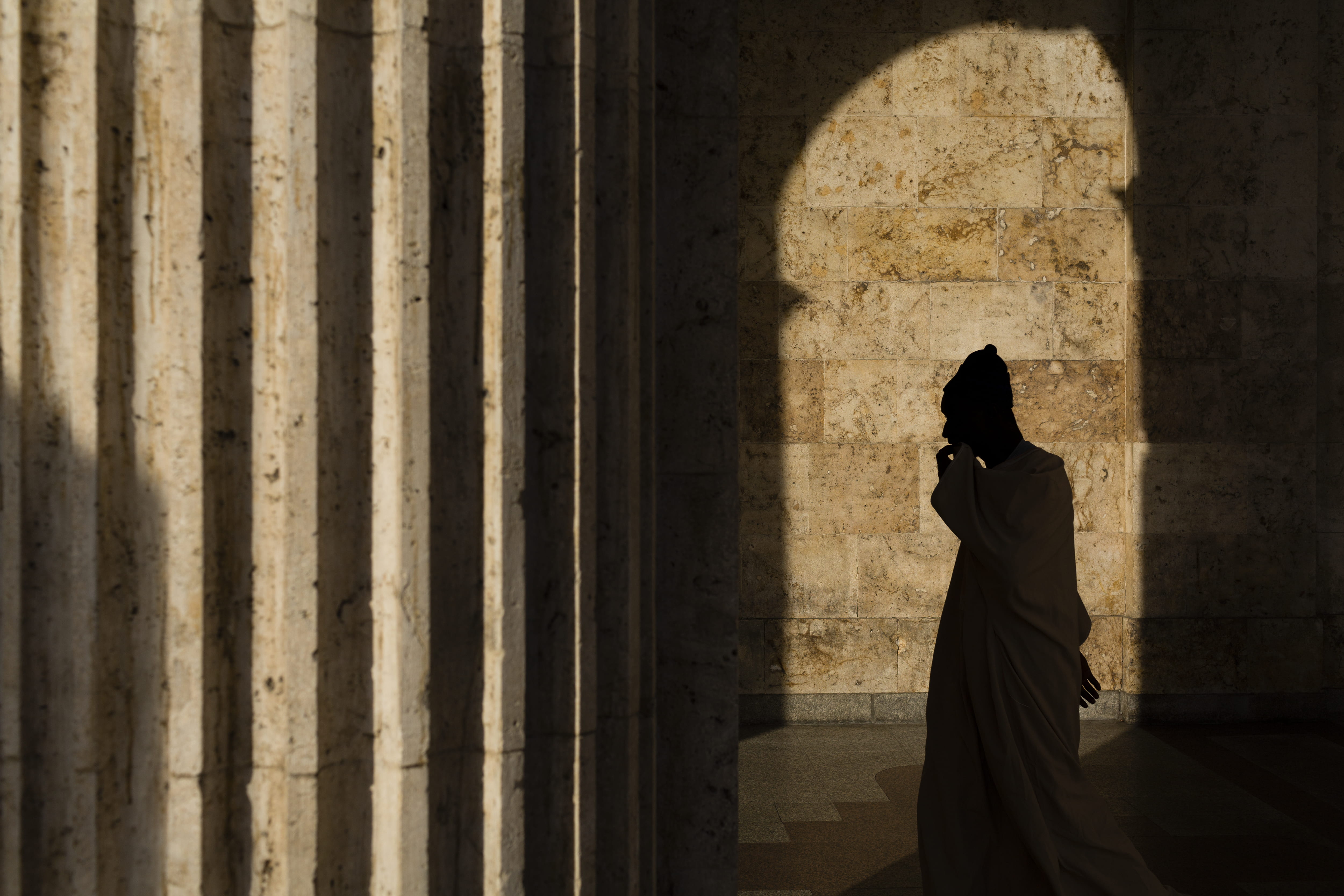 geometry, near, daytime, texture, belief, indoors, italy, europe, inside, silhouette, architectural column, hairstyle, large, stone, islam, shadow, the past, HD Wallpaper