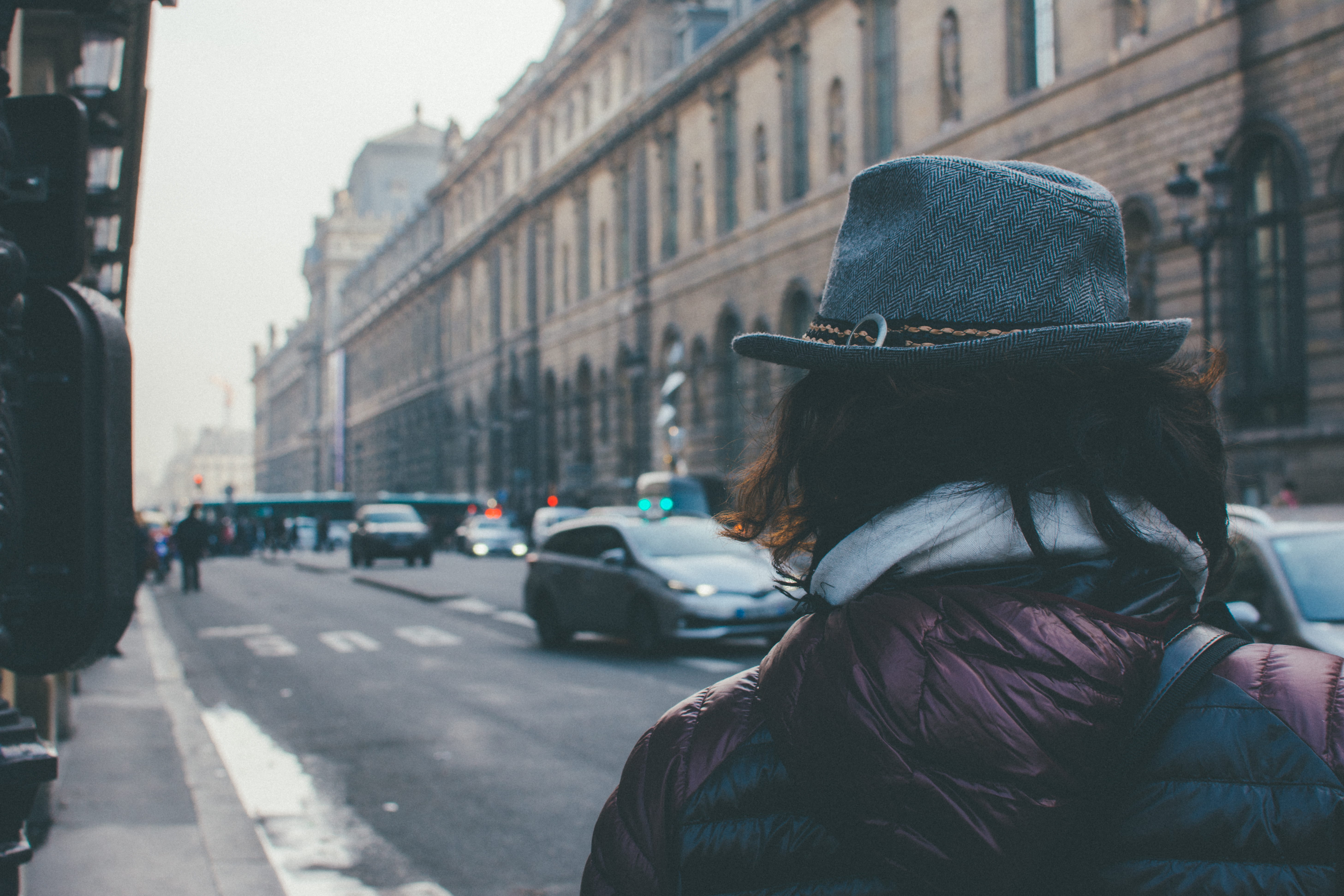 pavement, hairstyle, car, scarf, city street, mode of transportation, vehicle, fedora, cars, walking, built structure, automobile, transportation system, HD Wallpaper