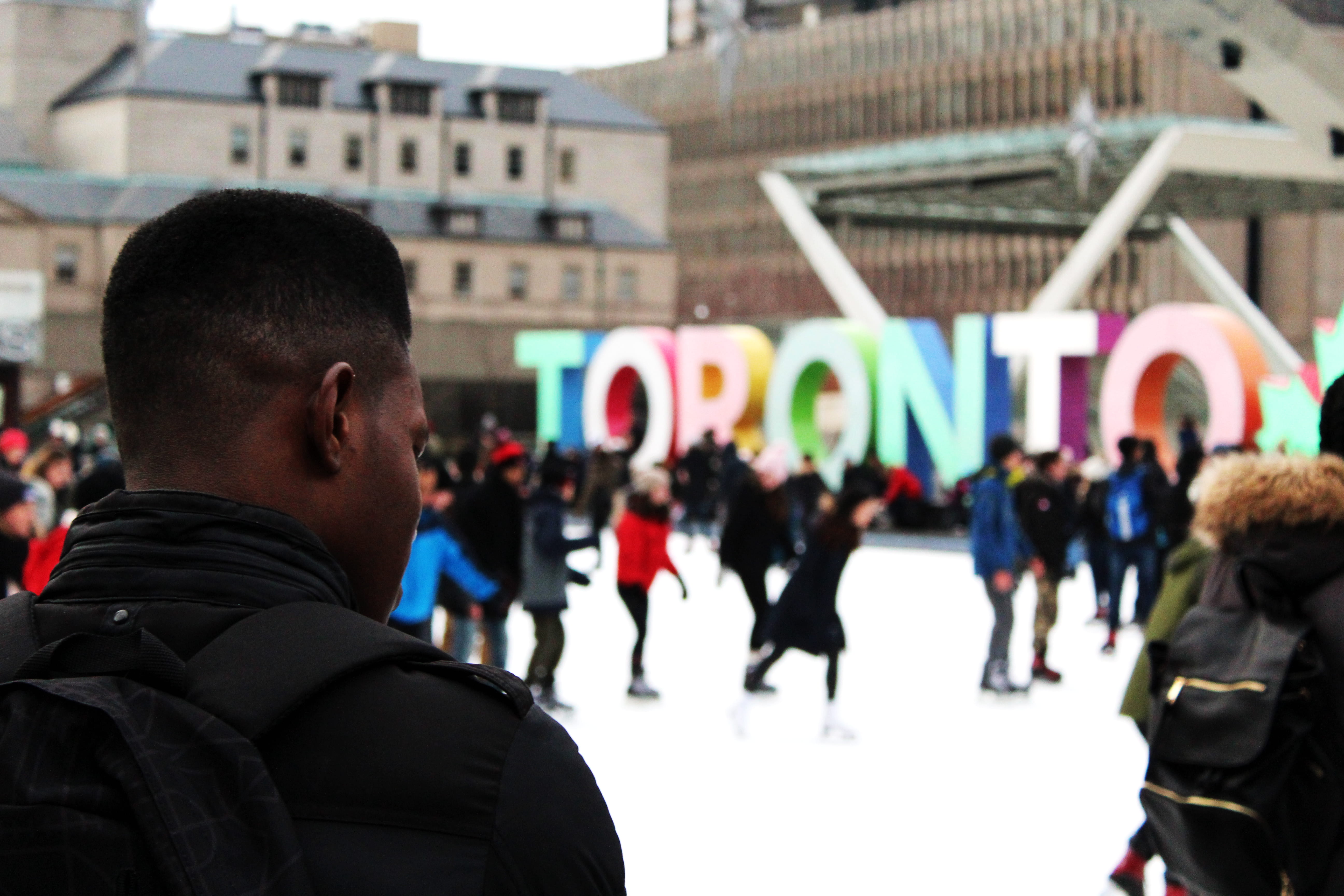 decoration, shift, sign, backpack, ice rink, skating, group of people, lens, architecture, freestanding, crowd, near, real people, decor, Toronto, word, HD Wallpaper