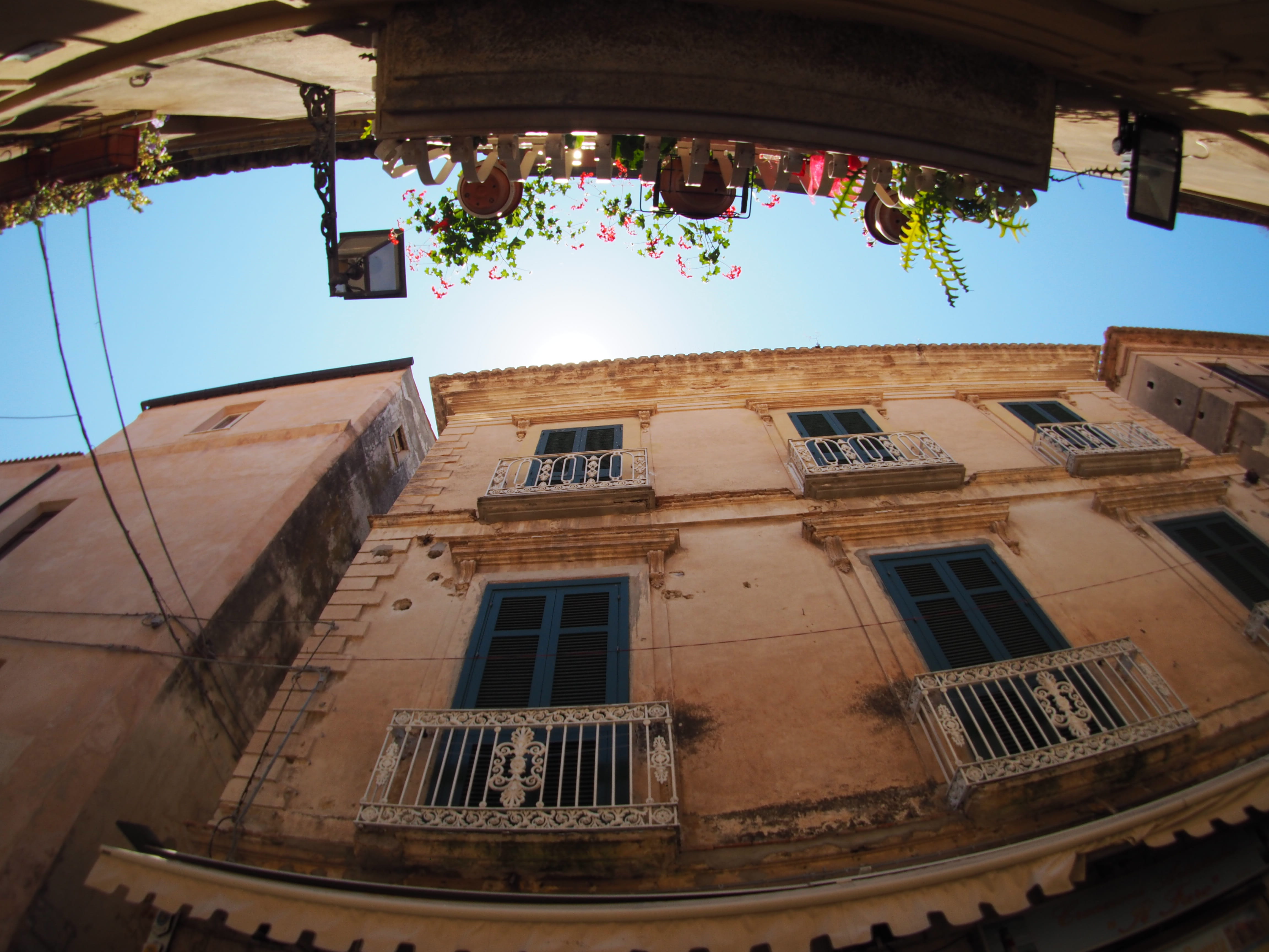 built structure, home, photography, residential district, building, sky, urban, patio, sunlight, italy, 4K, clear sky, house, brown, building exterior, HD Wallpaper