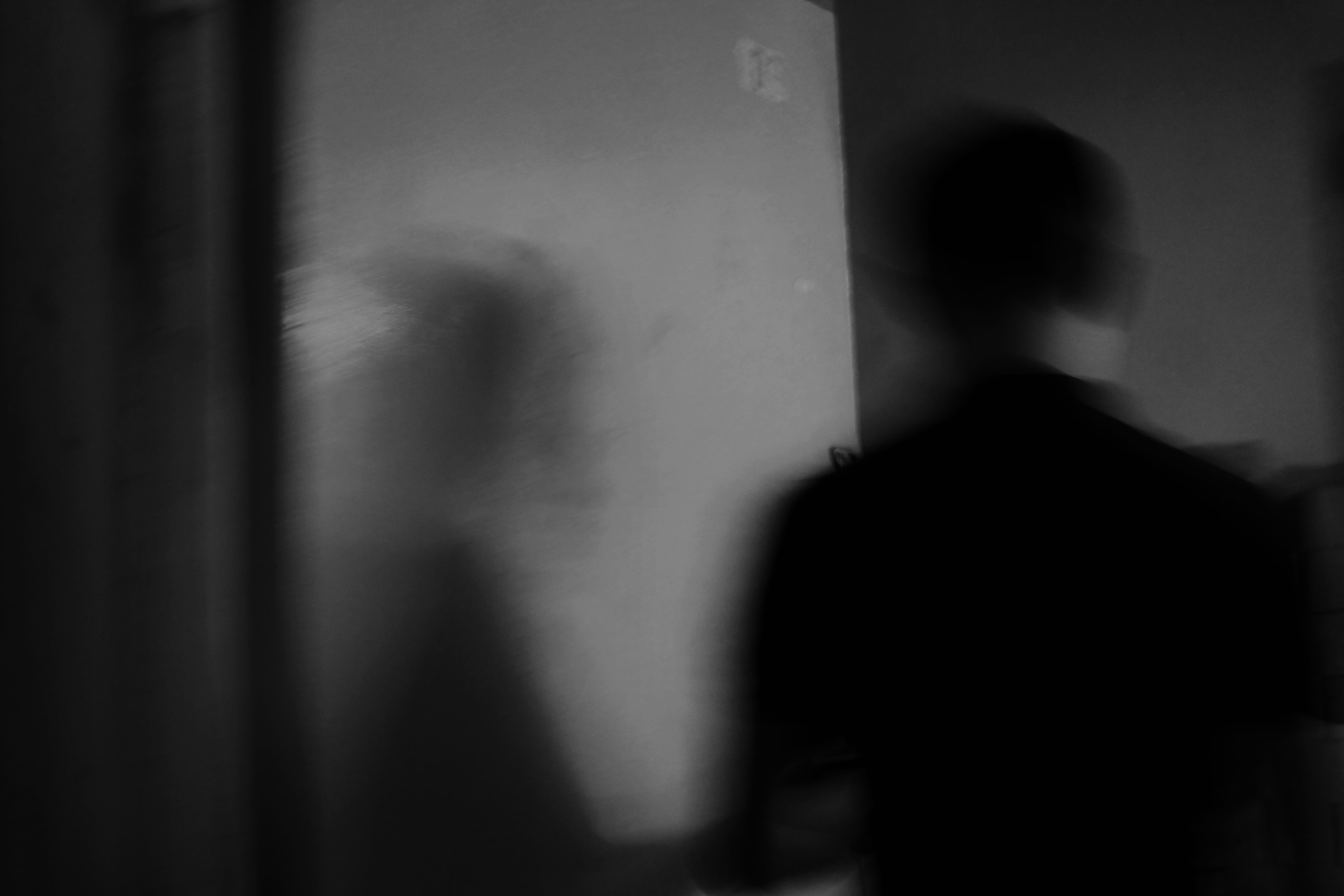 wall - building feature, white, lifestyles, tashkent, one person, movie, indoors, unrecognizable person, uzbekistan, portrait, grey, adult, women, rear view, HD Wallpaper
