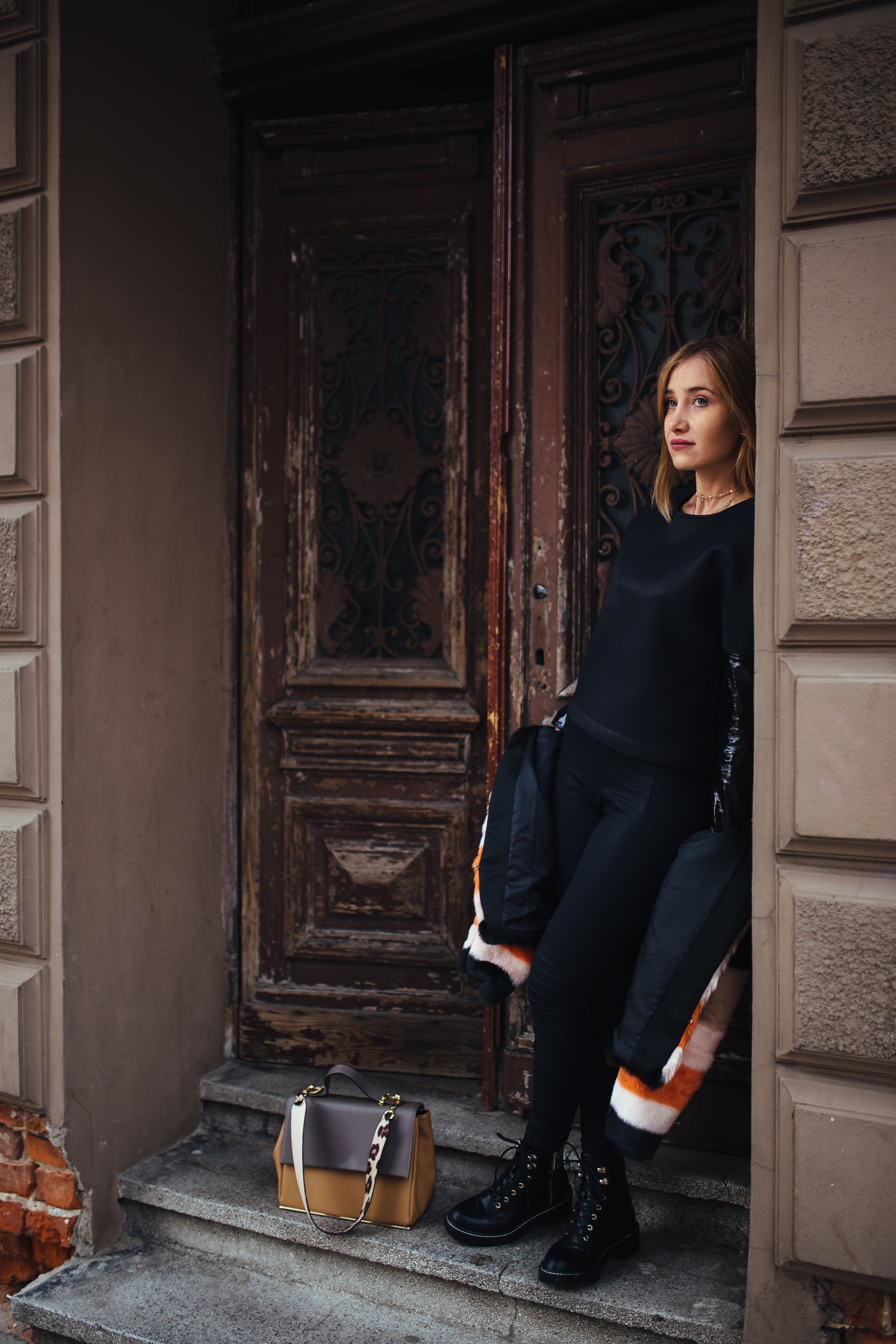 pretty, full length, clothing, young adult, style, architecture, street fashion, street, caucasian, one person, model, beautiful woman, built structure, Phone HD Wallpaper