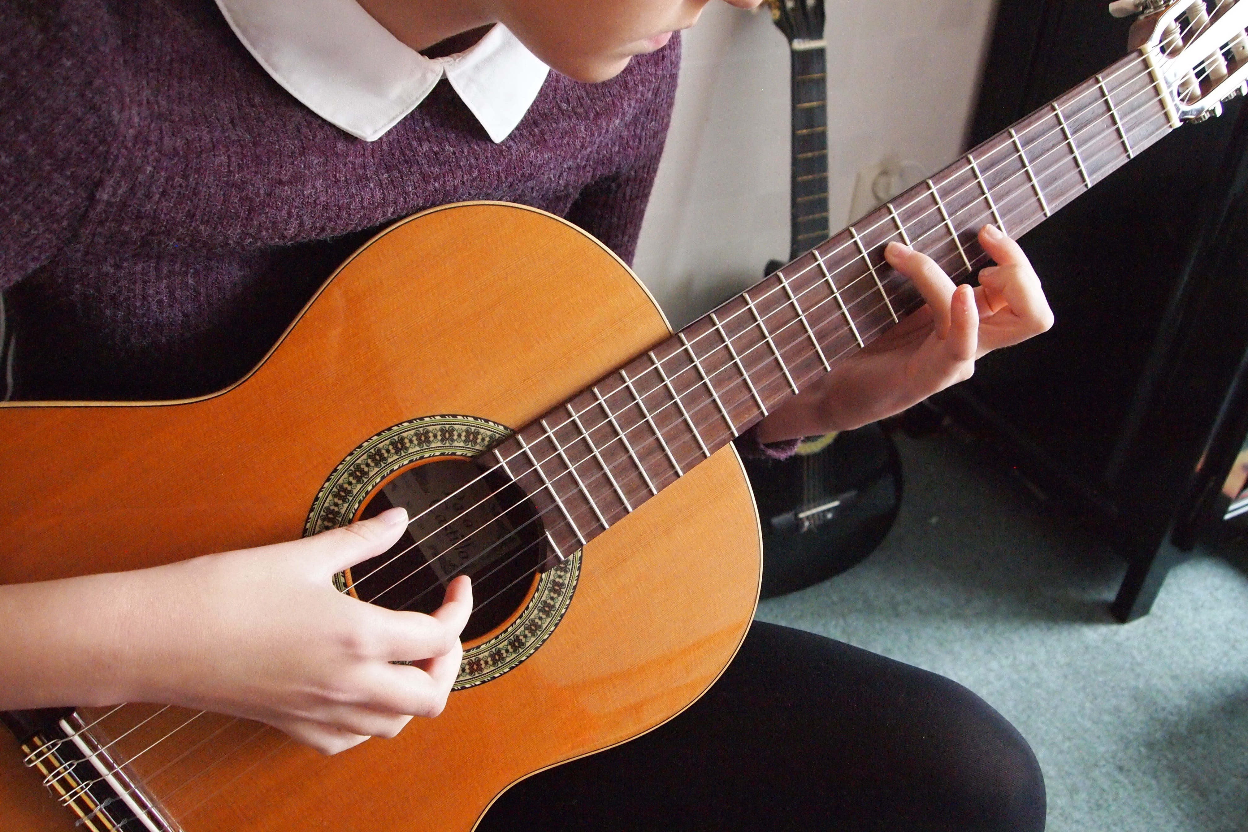 human hand, youth, midsection, musical equipment, real people, playing, guitar, fingers, woman, close-up, artist, musician, making music, indoors, string, HD Wallpaper
