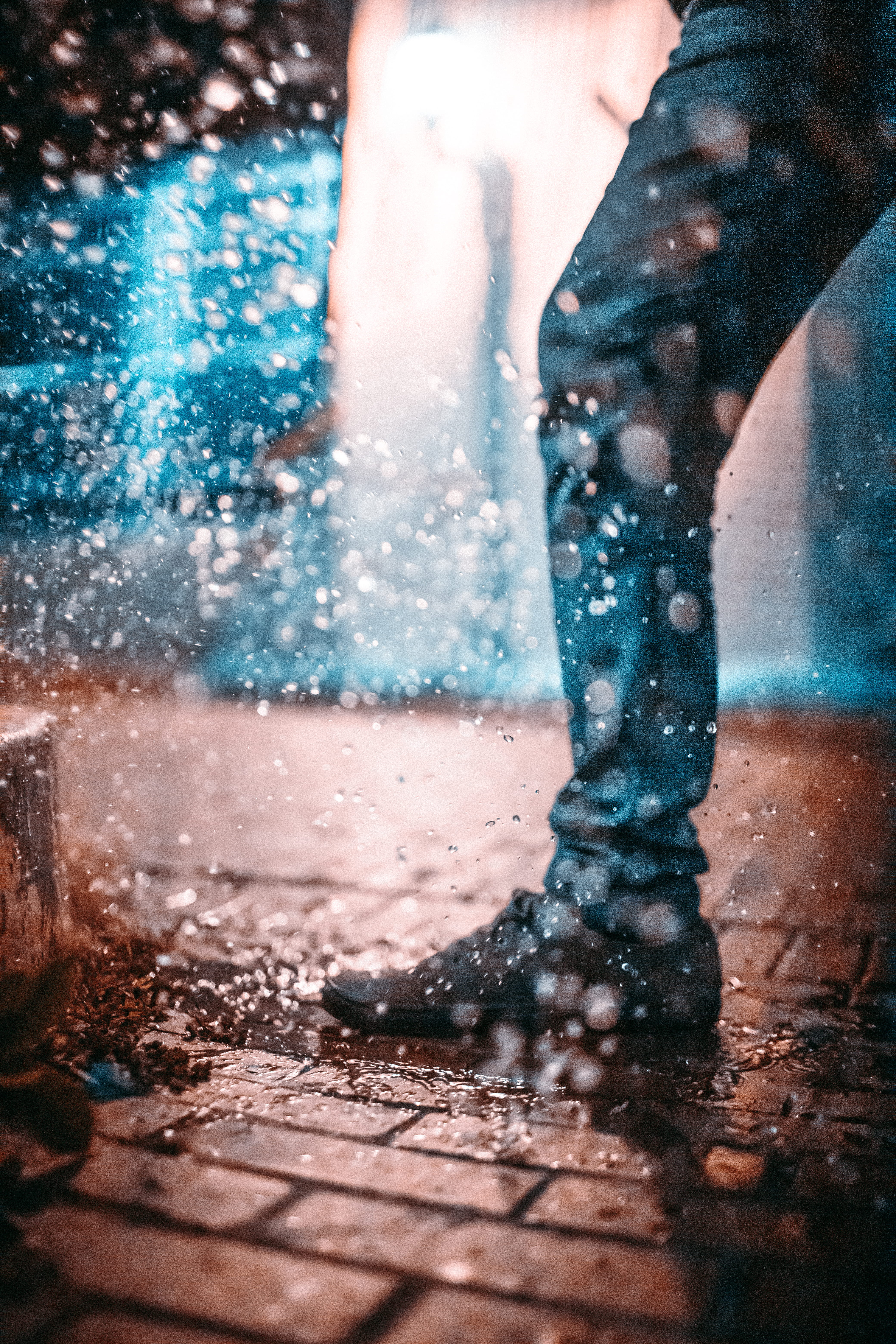 apparel, mud, puddle, denim, pants, standing, leisure activities, 5K, street, shoe, men, ankle, tar, footwear, back, sunlight, body part, human, jeans, Phone HD Wallpaper