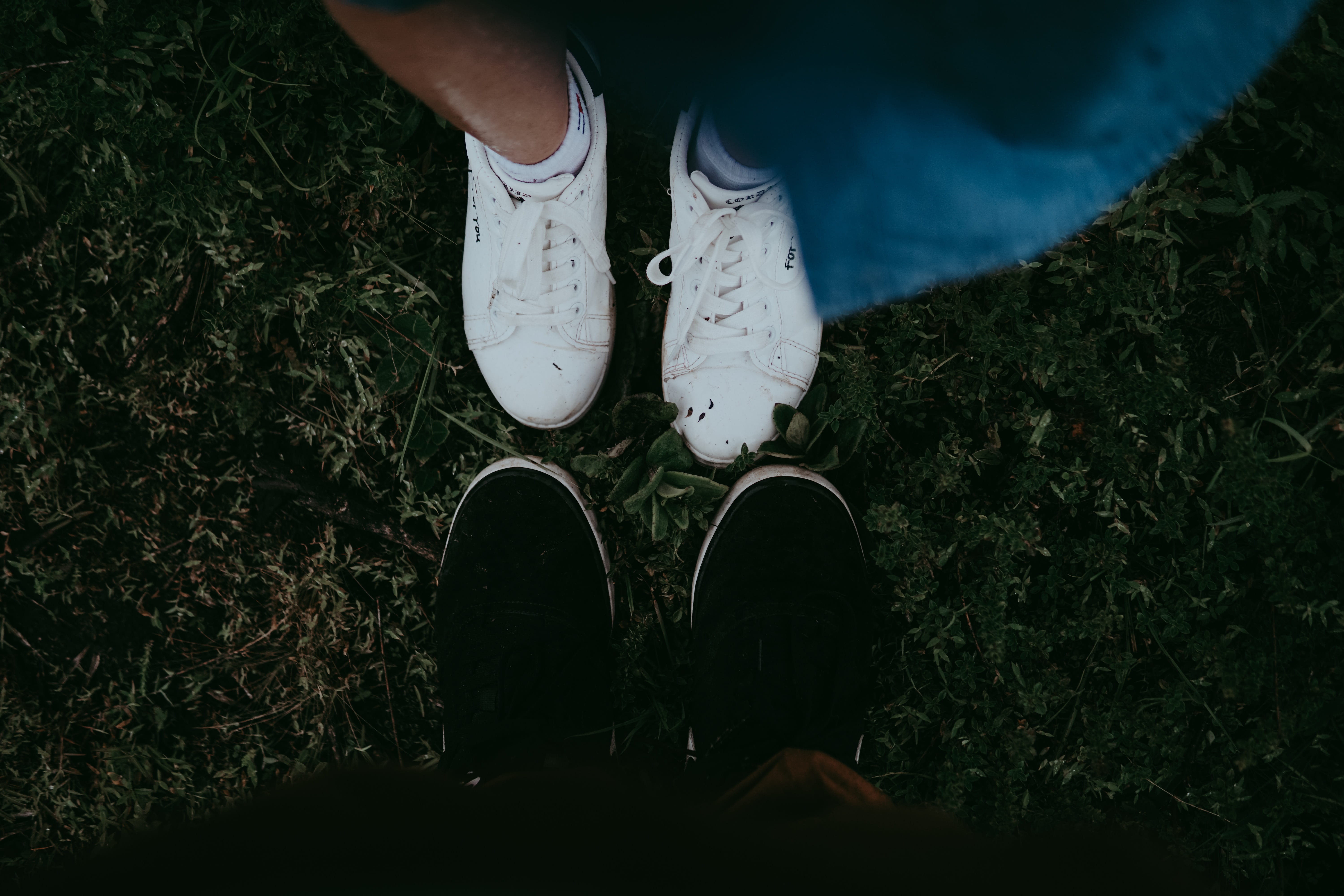 human, person, soil, ankle, clogs, field, unrecognizable person, 5K, hiking, outdoors, land, grey, one person, body part, human body part, sneakers, lifestyles, HD Wallpaper