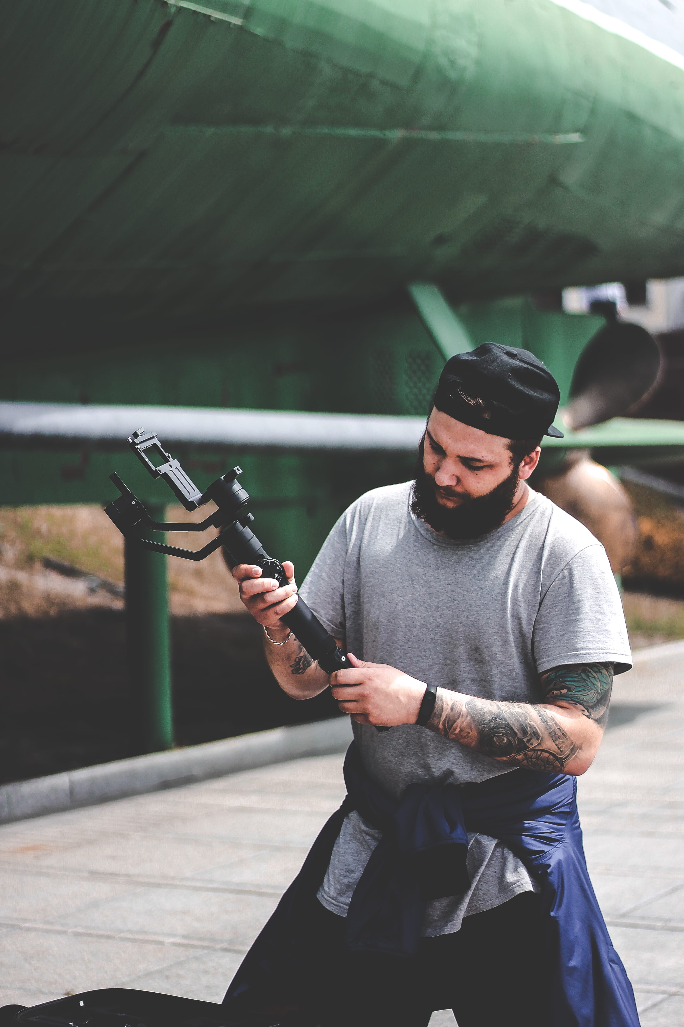beard, photographer, casual clothing, guy, lifestyles, russia, using phone, three quarter length, khaki, leisure activity, photography, vladivostok, young adult, Phone HD Wallpaper