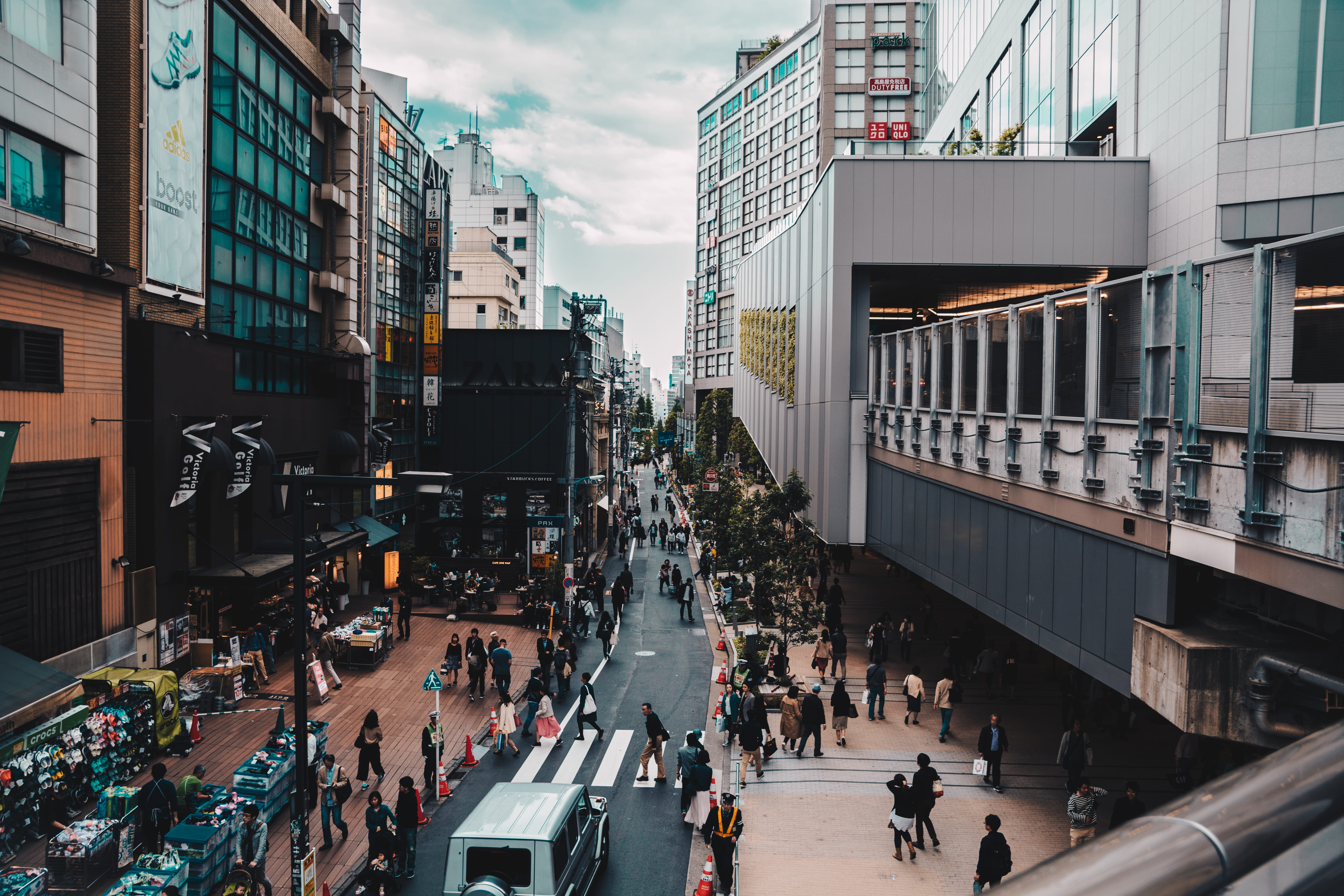 cityscape, mode of transportation, street, midday, transportation, group of people, outdoors, pedestrians, walking, japan, people, crowd, sidewalk, group, HD Wallpaper