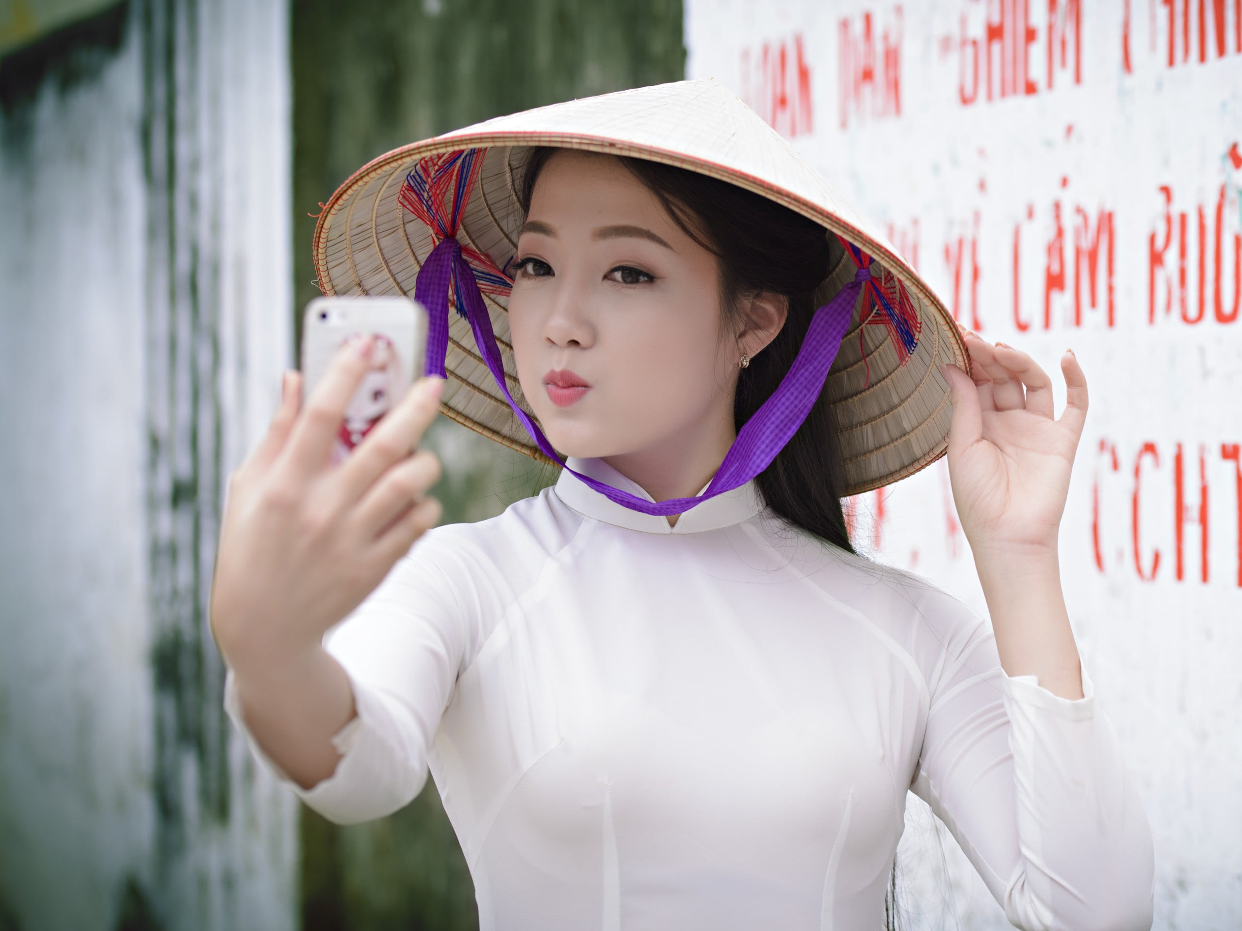 innocence, standing, front view, real people, 2K, headshot, hat, model, clothing, beautiful woman, dress, brunette, leisure activity, lifestyles, day, HD Wallpaper