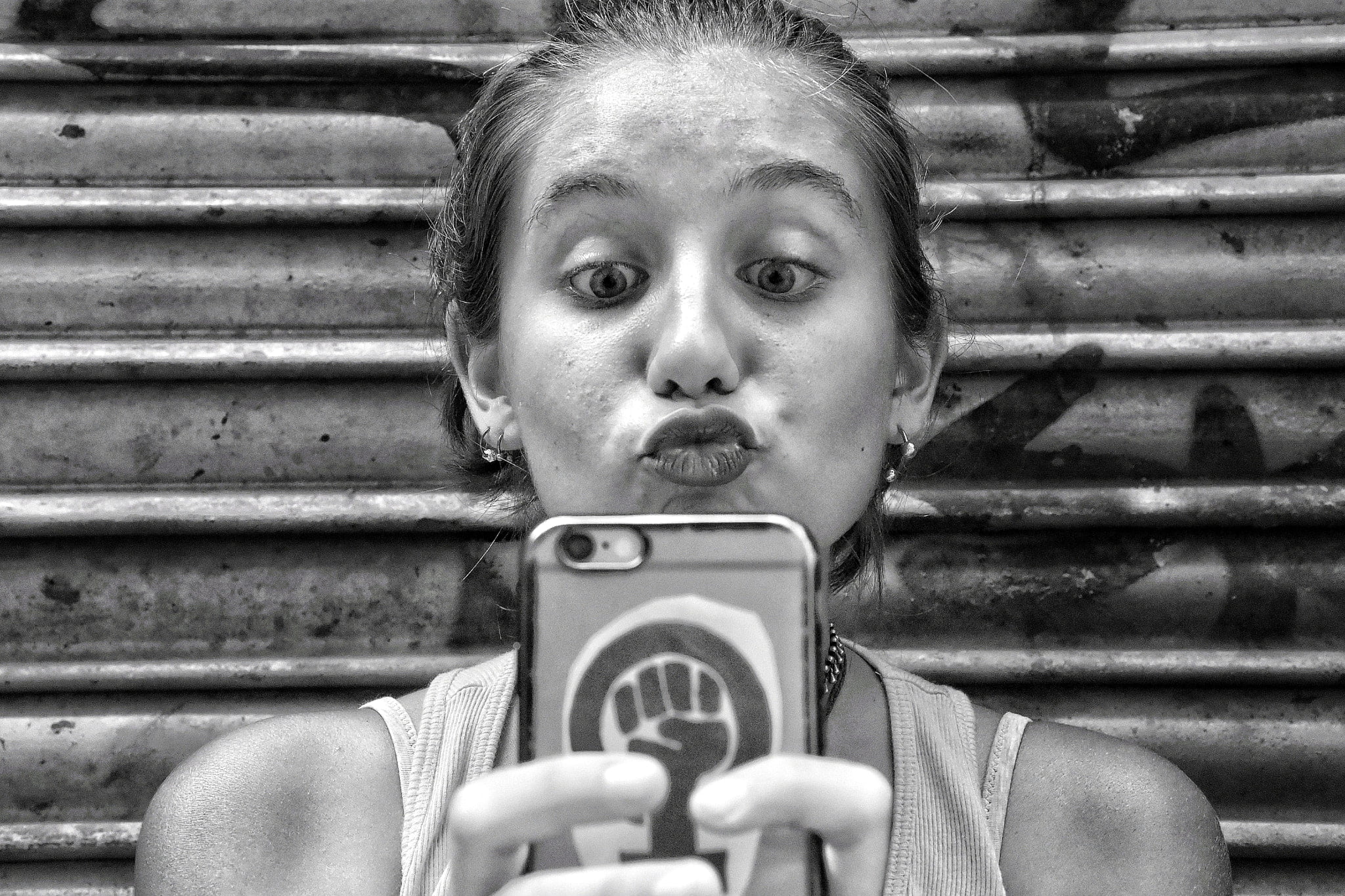1080P, model, leisure activity, front view, portable information device, mobile phone, 500px, wireless technology, smart phone, selfies, monochrome, Ferran Corral, HD Wallpaper