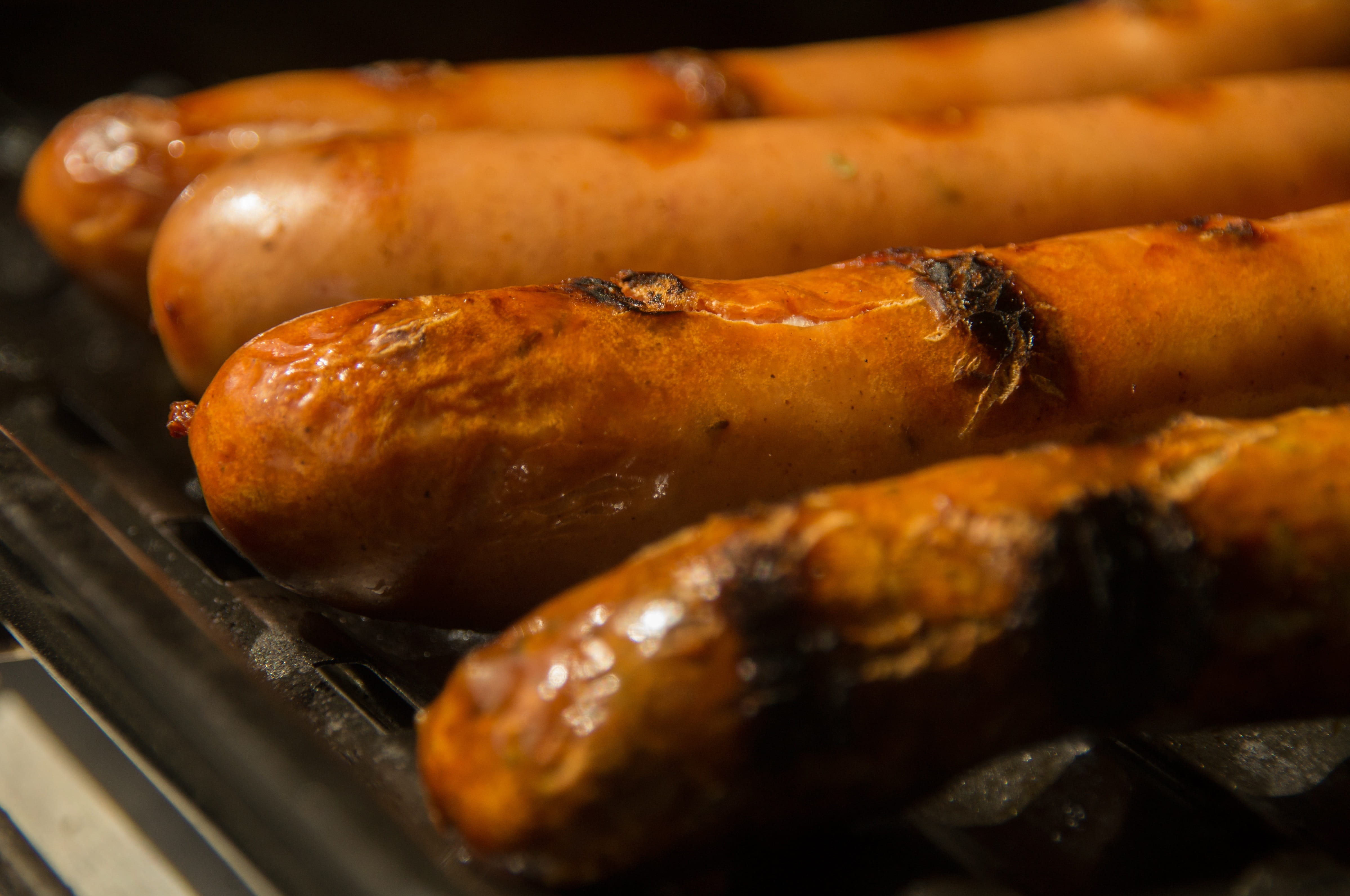 bratwurst, fried, still life, grill sausage, grill, white meat, heat, meal, selective focus, eat, preparation, party, gourmet, nature, barbecue area, focus on foreground, HD Wallpaper