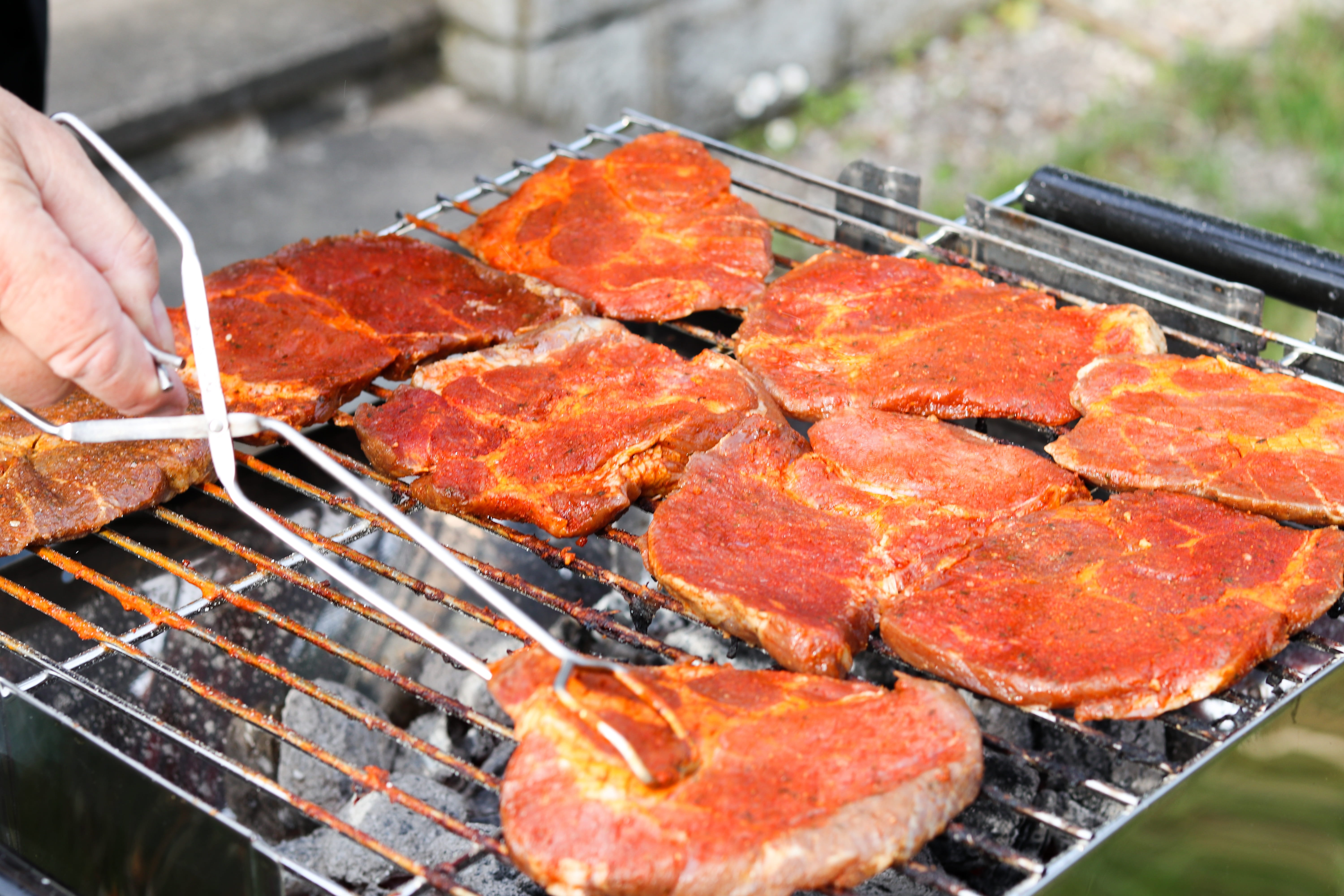 flame, meal, steak, red meat, pig, finger, Food, freshness, grilled meats, charcoal, gourmet, preparation, barbecue Grill, delicious, Meat, food And Drink, HD Wallpaper