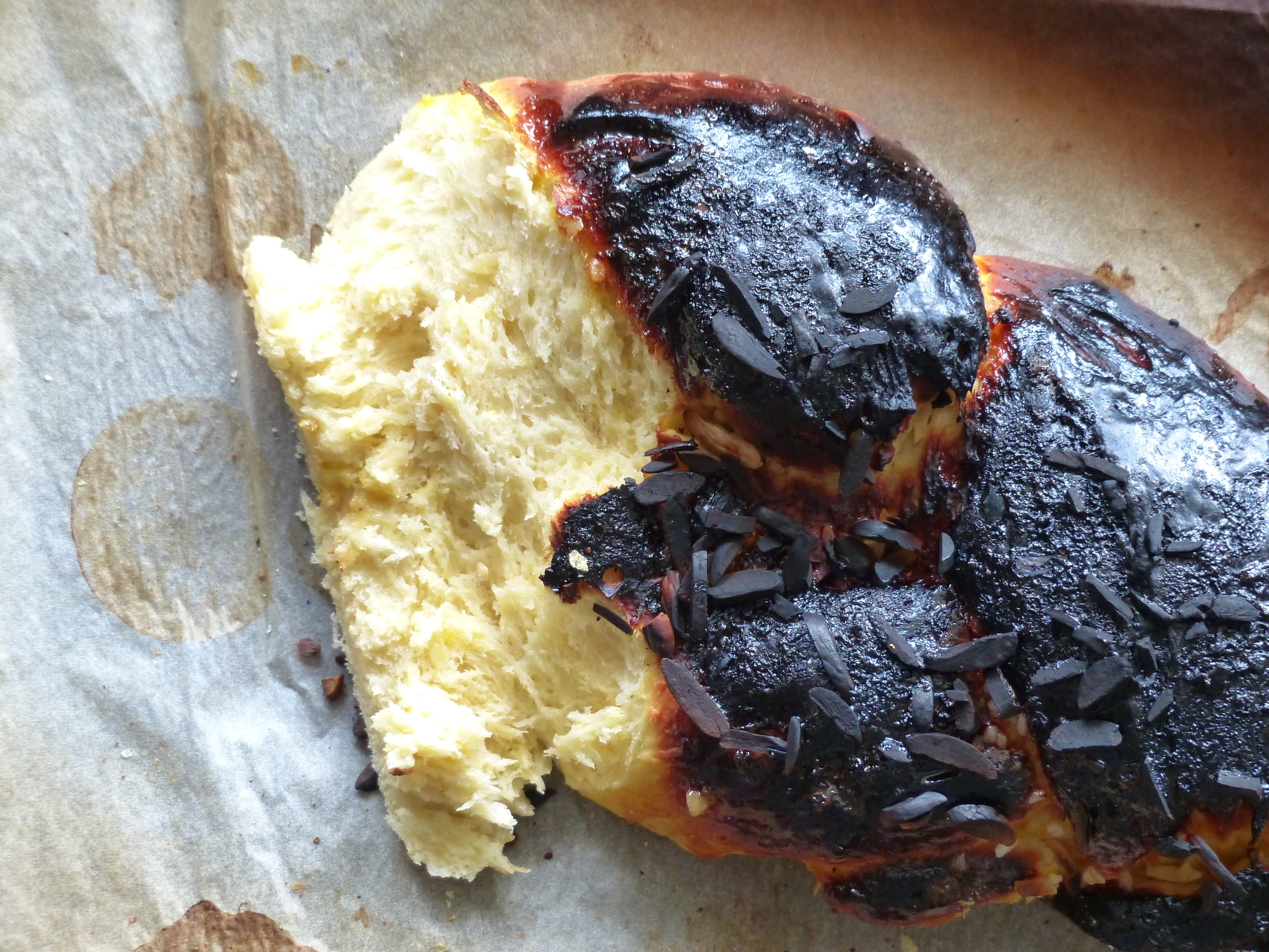 black, food and drink, burnt, indoors, dough, unhealthy eating, bread, charred, snack, Easter, meal, cake, plait, almonds, food, meat, plate, still life, HD Wallpaper