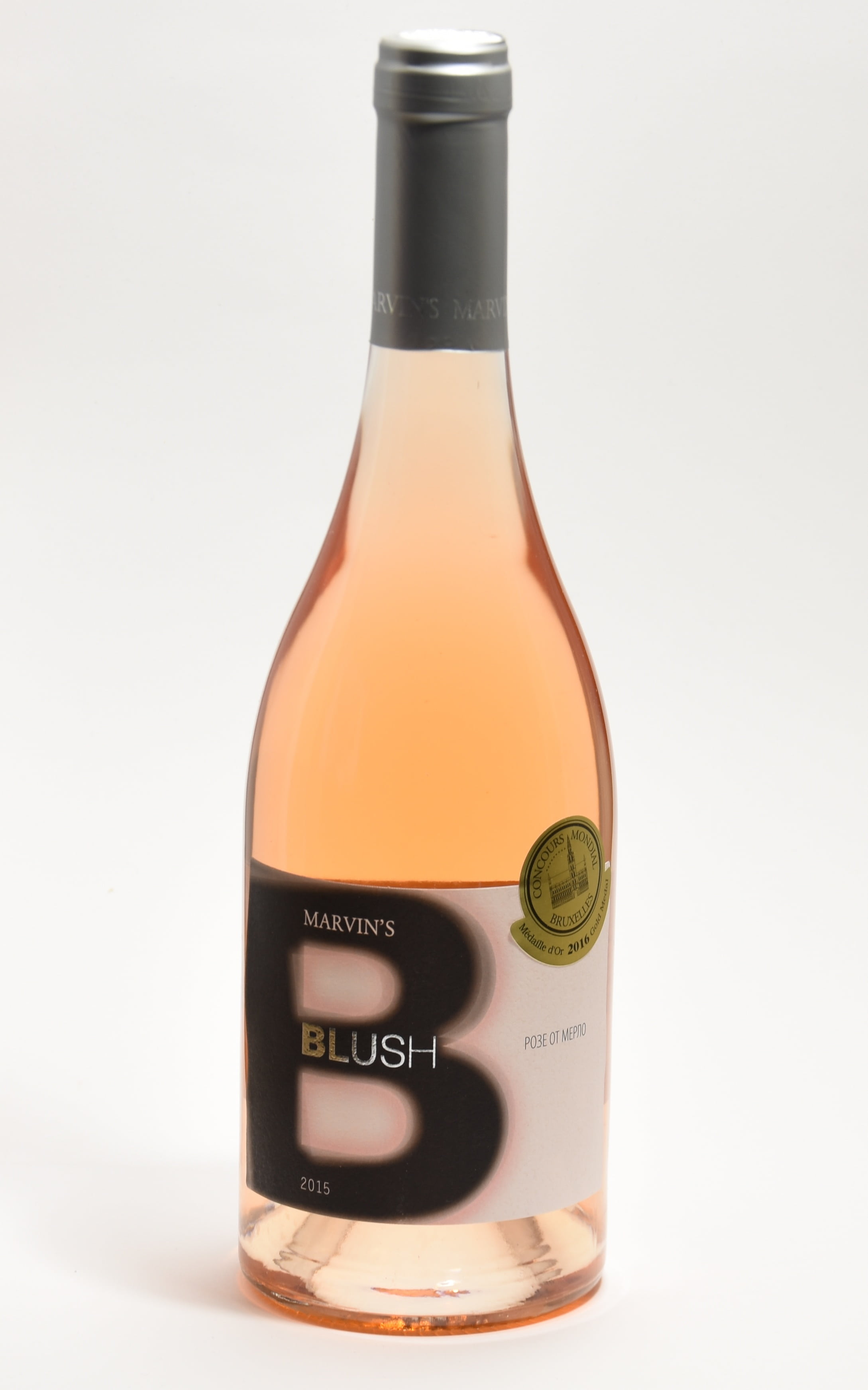 glass, bottle, wine bottle, studio shot, cork - stopper, indoors, wine, label, 2K, container, food and drink, glass - material, wine-cellar, food, vine, Phone HD Wallpaper