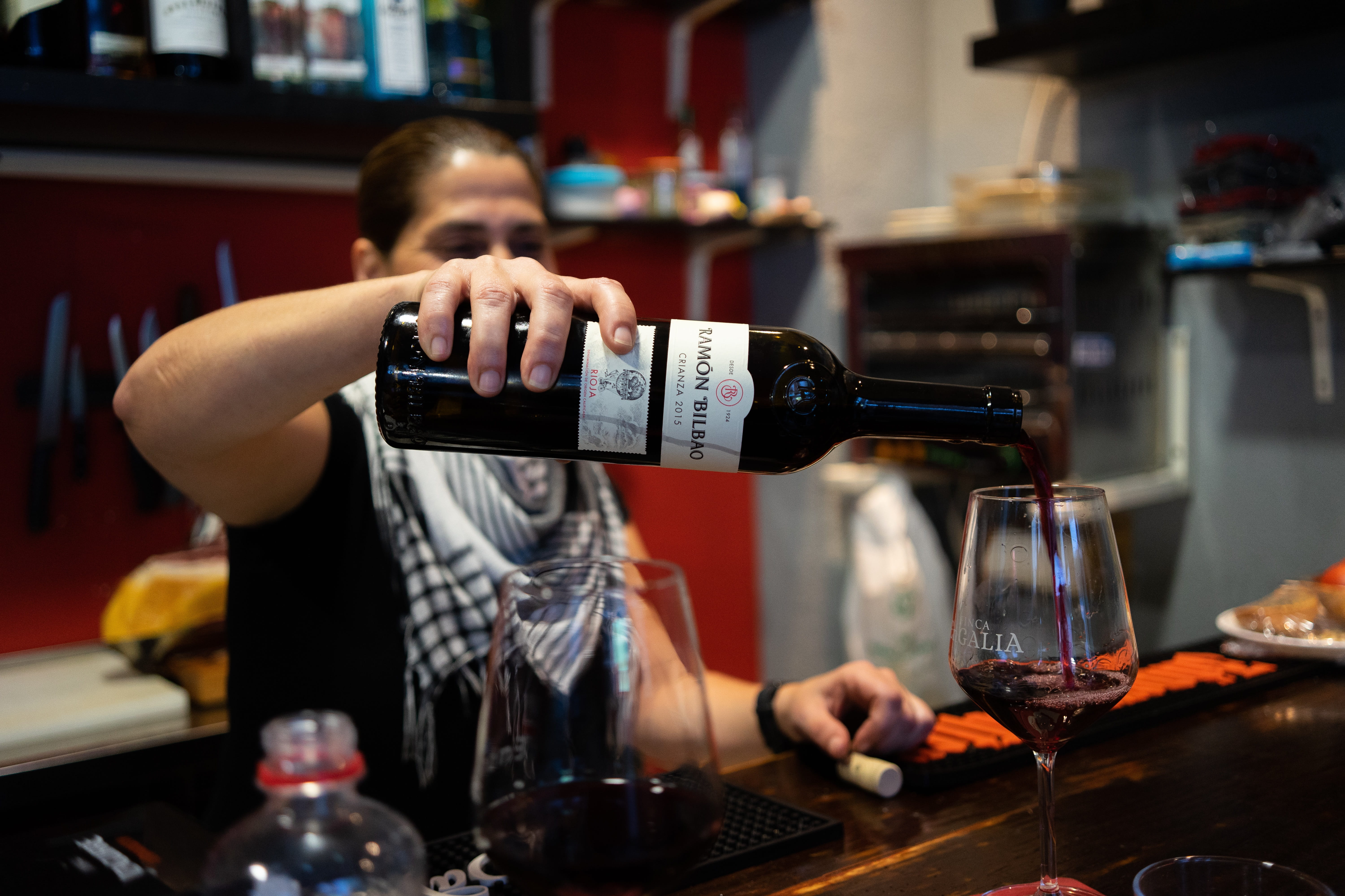 bartender, wineglass, indoors, glass, vino, wine, refreshment, wine bottle, bodega, one person, drinking, give a, bar - drink establishment, 5K, business, HD Wallpaper