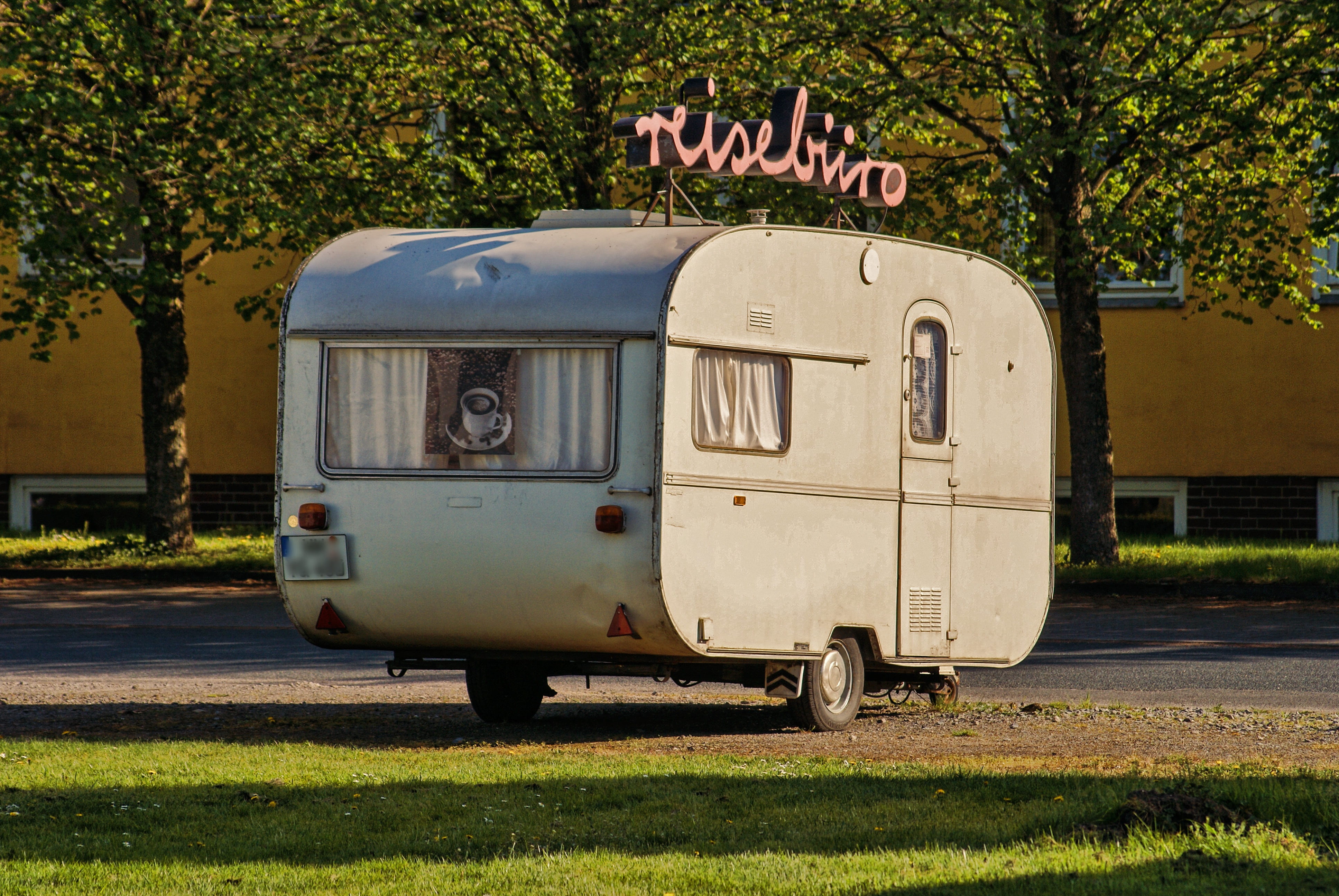 travel, land vehicle, no people, communication, plant, caravan, travel agency, shadow, transportation, 4K, sign, capital letter, funny, architecture, grass, HD Wallpaper