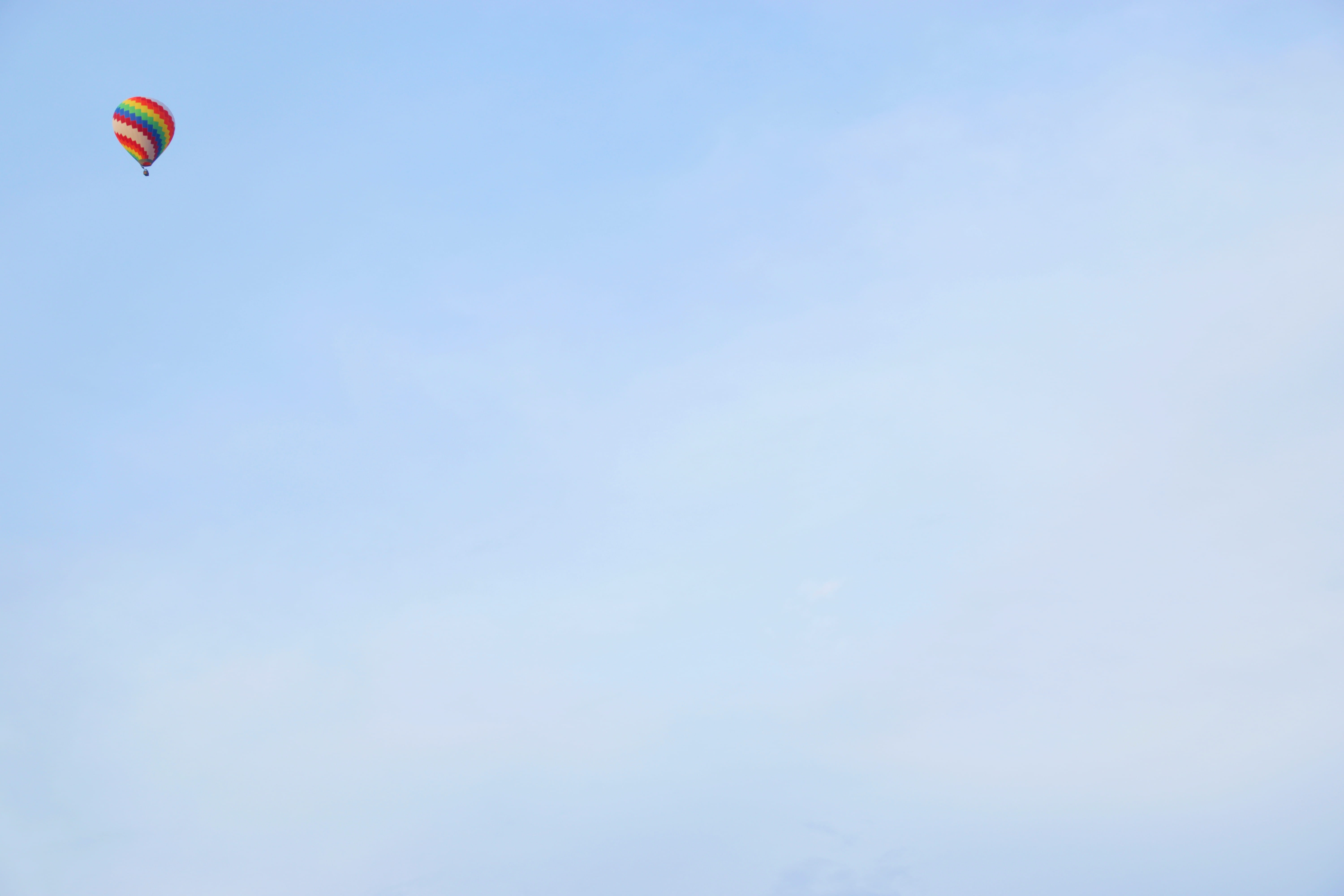 clear sky, laos, cloud, contrast, parasailing, sea, urban, parachute, flying, copy space, south east asia, hot air balloon, adventure, paragliding, sky, HD Wallpaper