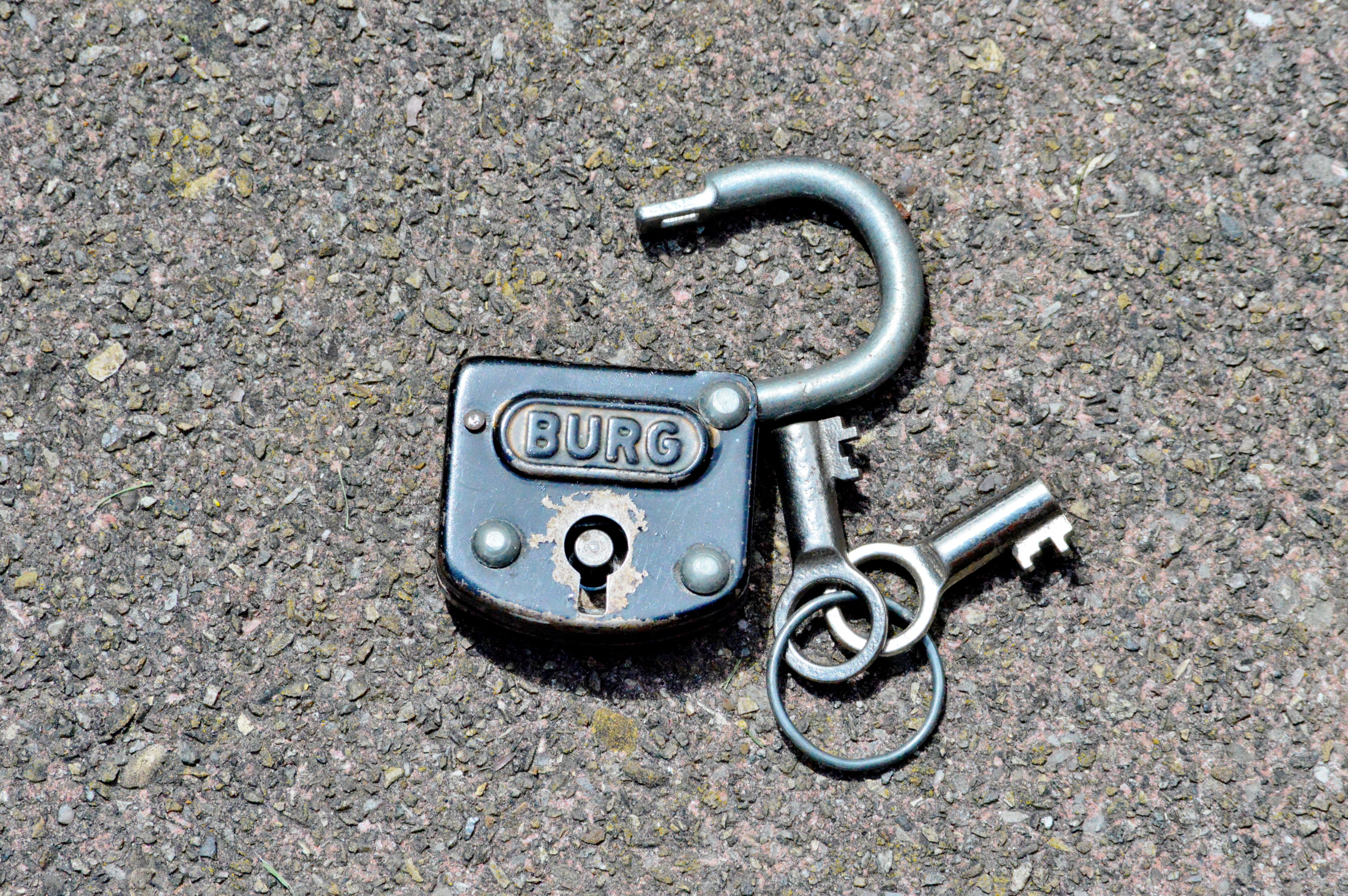 bicycle, single object, still life, metal, Padlock, Security, safety, close-up, lock, wheel, high angle view, protection, nature, land vehicle, unlock, HD Wallpaper