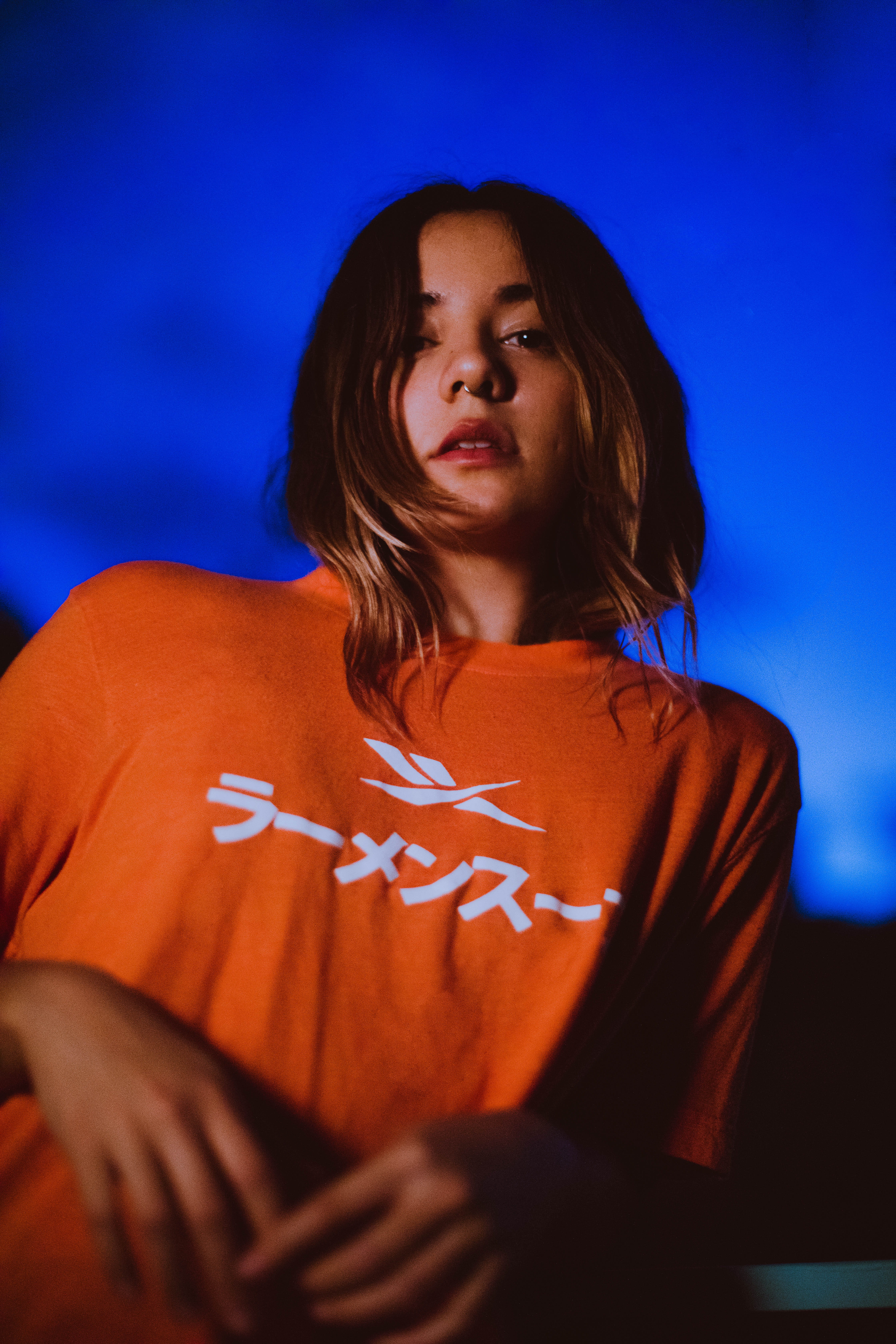 shirt, blu, night, innocence, child, girls, wearing, neon, t, emotion, style, standing, casual clothing, women, portrait, woman, model, fashion, girl, dawn, Phone HD Wallpaper